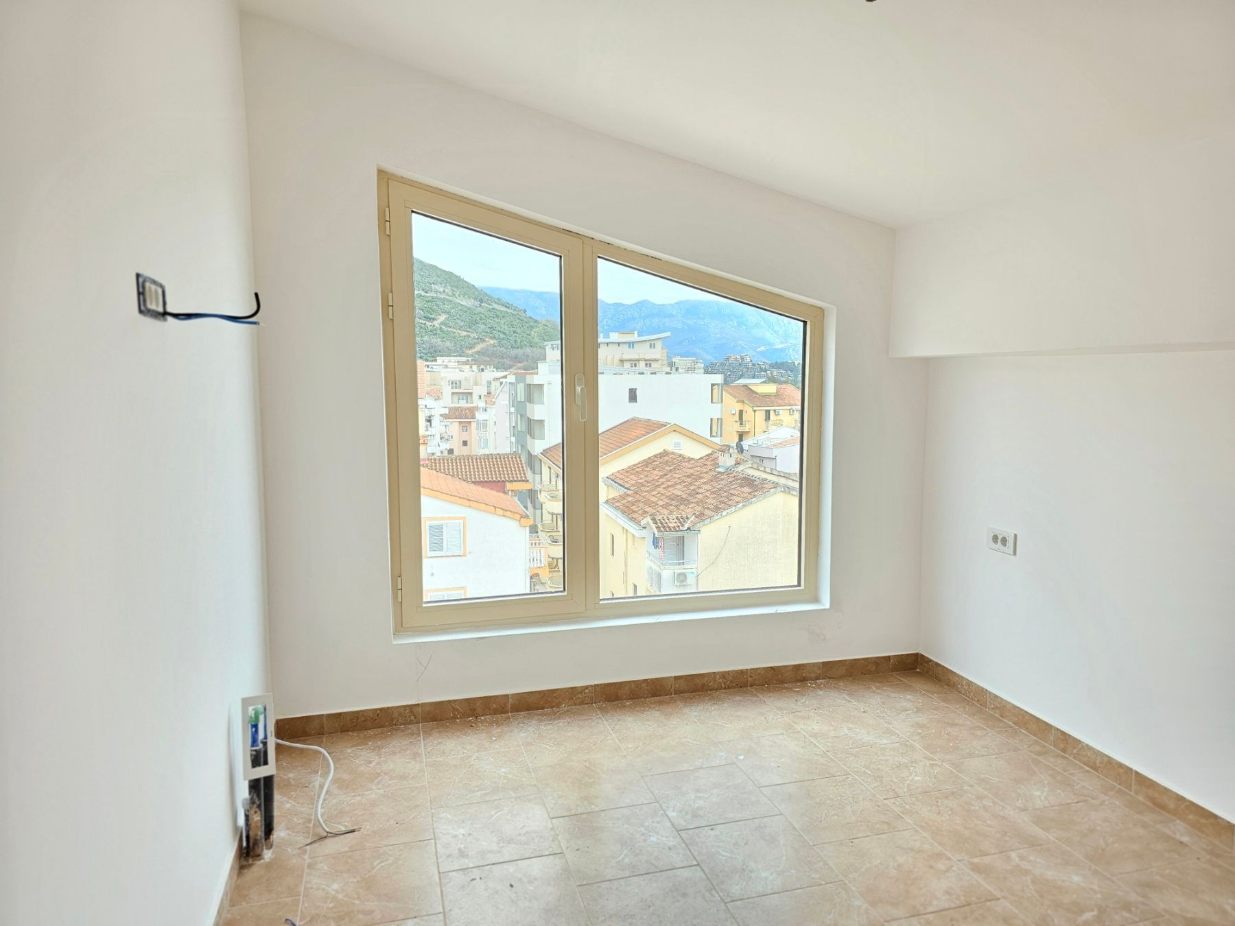 amforaproperty.com/Nov jednosoban stan 32m2 sa pogledom na more i grad,Budva (Bez poreza na prenos od 3%)