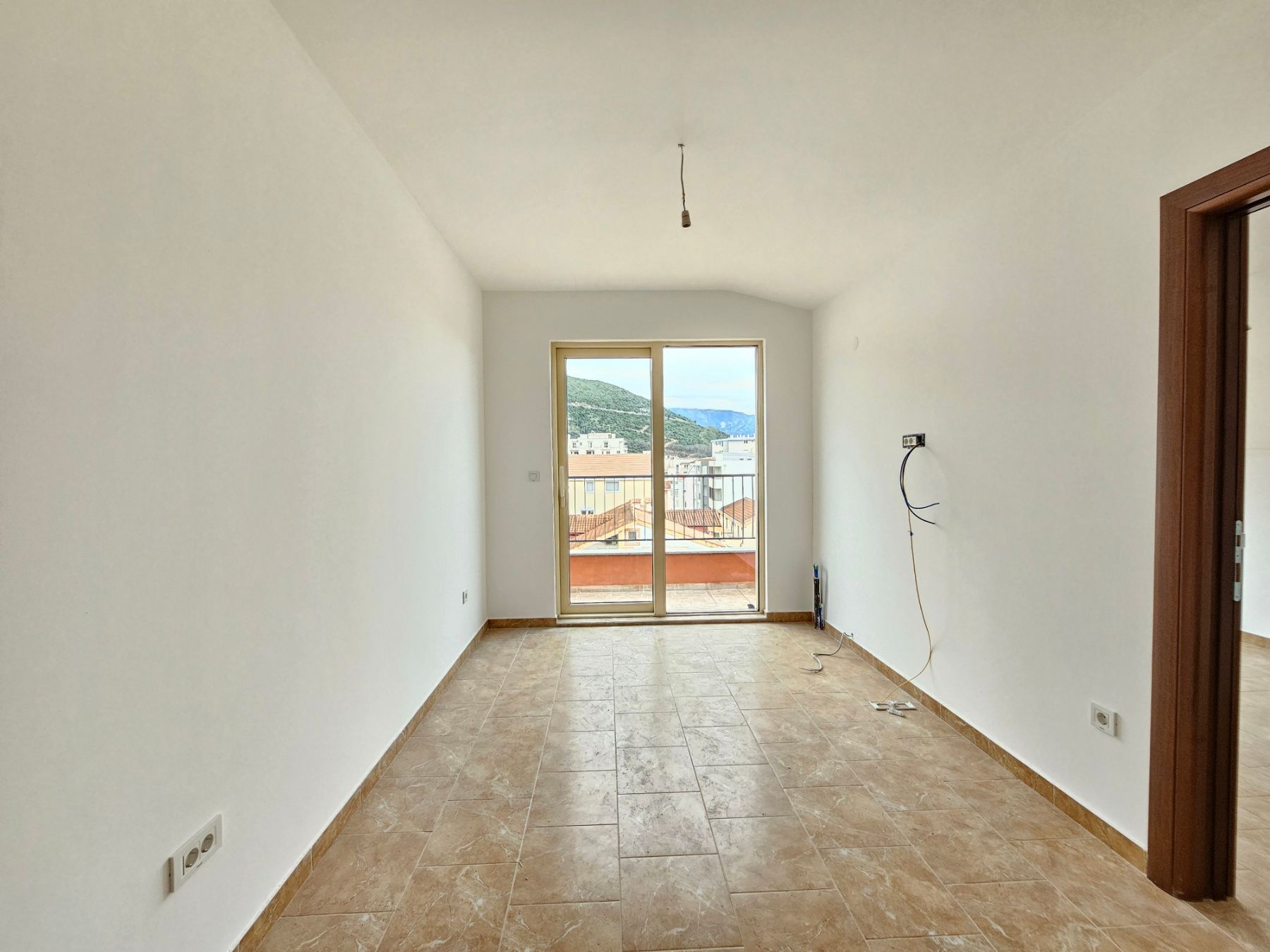 amforaproperty.com/Nov jednosoban stan 32m2 sa pogledom na more i grad,Budva (Bez poreza na prenos od 3%)