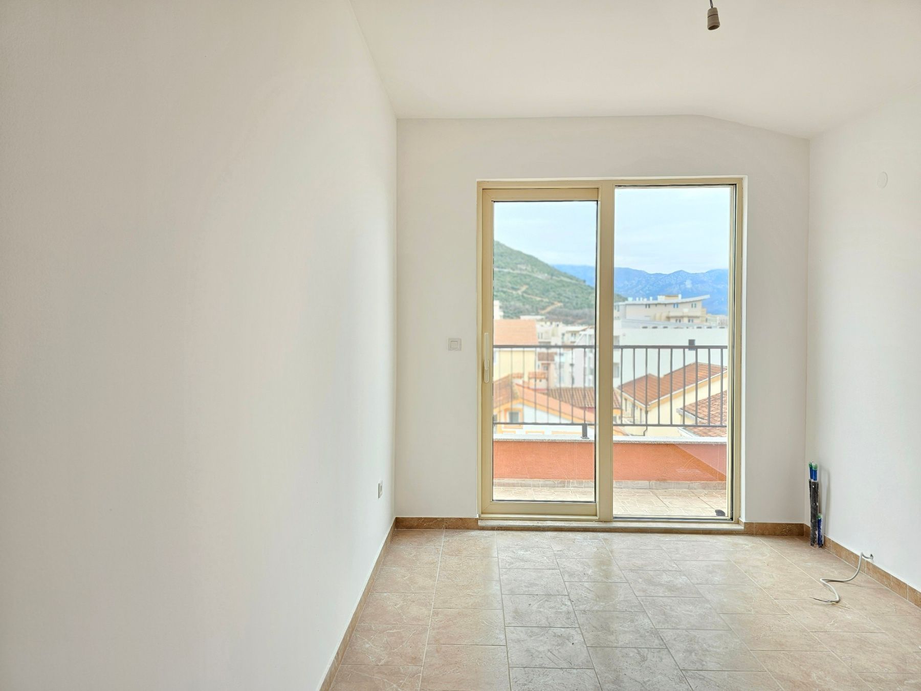 amforaproperty.com/Nov jednosoban stan 32m2 sa pogledom na more i grad,Budva (Bez poreza na prenos od 3%)