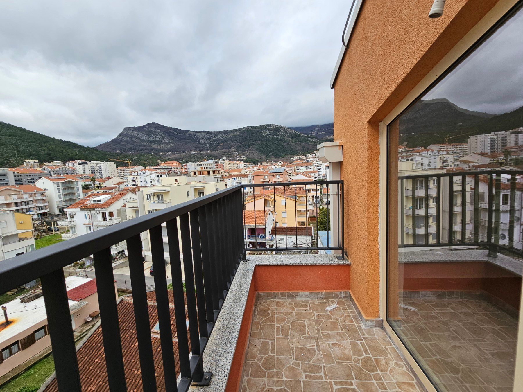amforaproperty.com/Nov studio apartman 20m2 ,Budva (Bez plaćanja poreza na prenos od 3%)