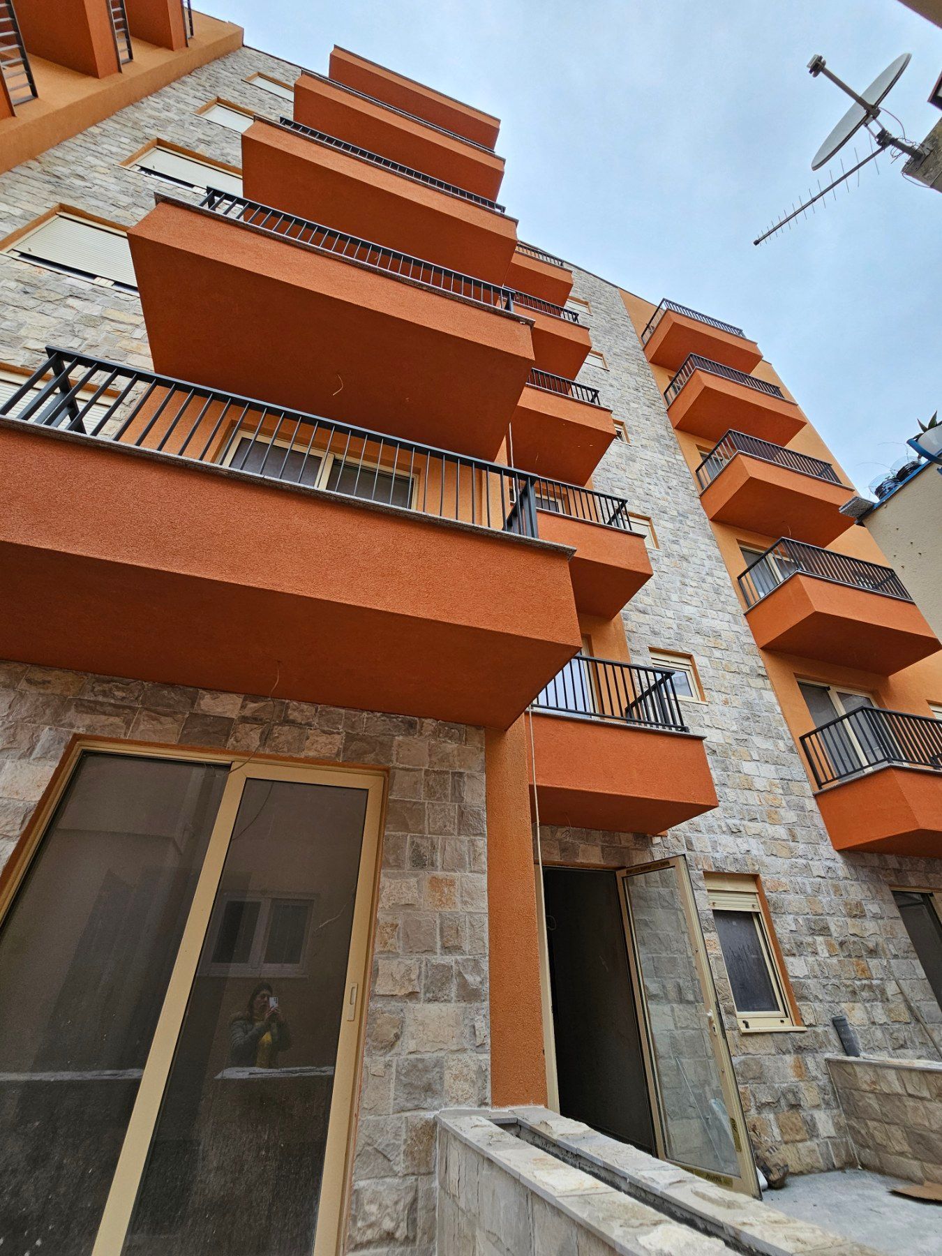 amforaproperty.com/Nov studio apartman 20m2 ,Budva (Bez plaćanja poreza na prenos od 3%)