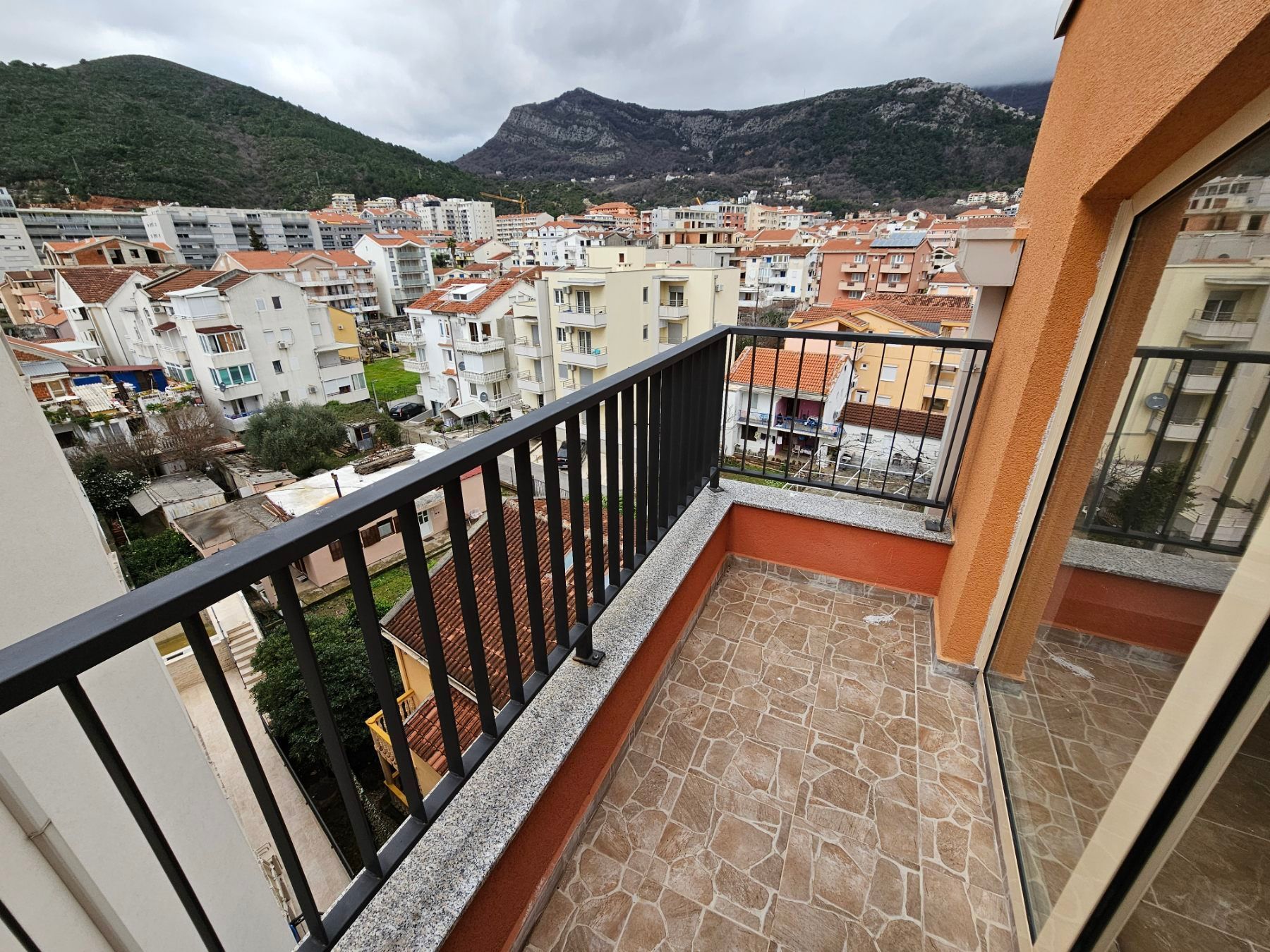 amforaproperty.com/Nov studio apartman 20m2 ,Budva (Bez plaćanja poreza na prenos od 3%)