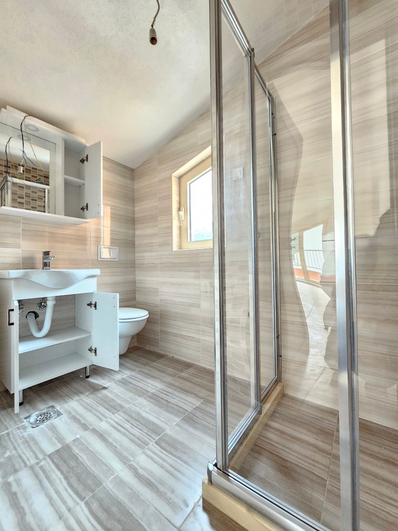 amforaproperty.com/Nov studio apartman 20m2 ,Budva (Bez plaćanja poreza na prenos od 3%)