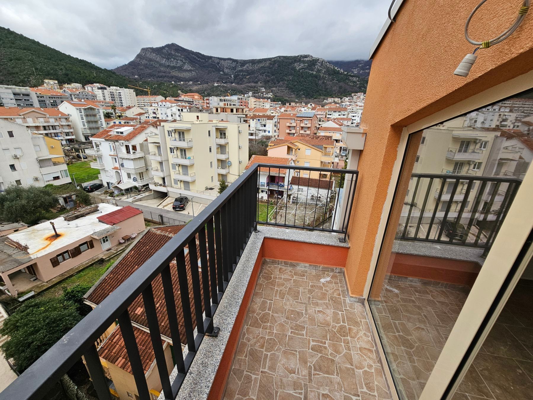 amforaproperty.com/Nov studio apartman 20m2 ,Budva (Bez plaćanja poreza na prenos od 3%)