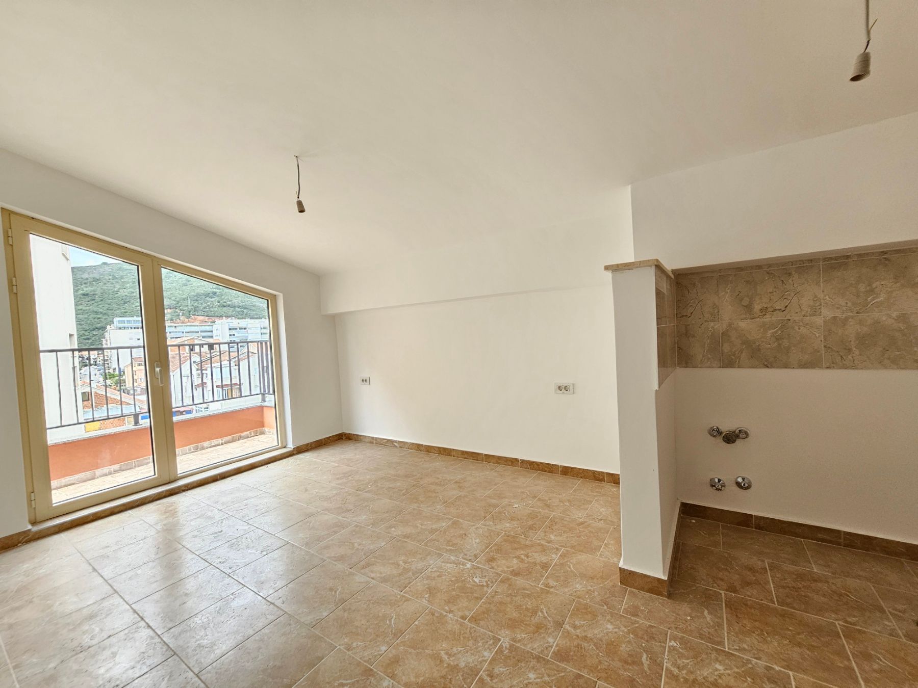 amforaproperty.com/Nov studio apartman 20m2 ,Budva (Bez plaćanja poreza na prenos od 3%)