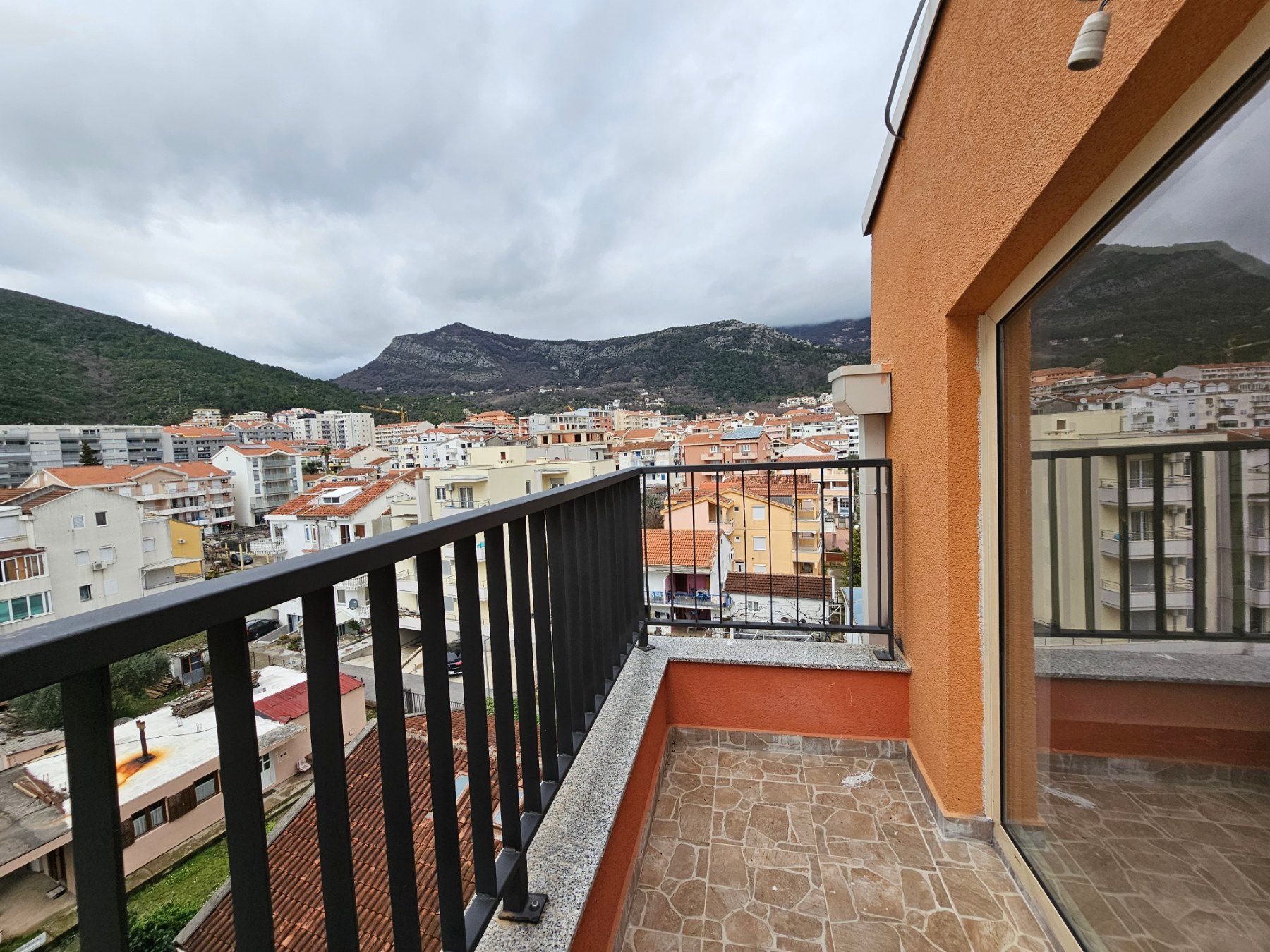 amforaproperty.com/Nov studio apartman 20m2 ,Budva (Bez plaćanja poreza na prenos od 3%)