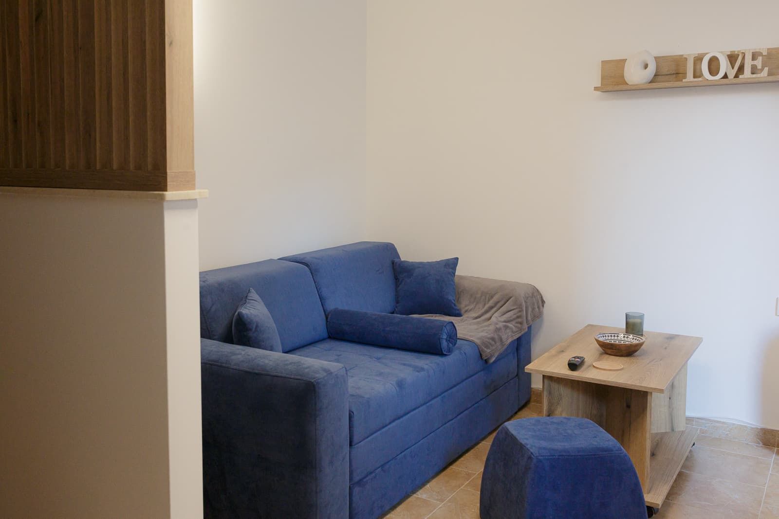 Namesten studio apartman na atraktivnoj lokaciji u Budvi (na duzi period) - Amfora Real Estate