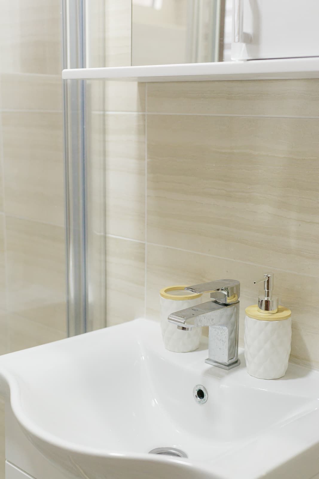 Namesten studio apartman na atraktivnoj lokaciji u Budvi (na duzi period) - Amfora Real Estate