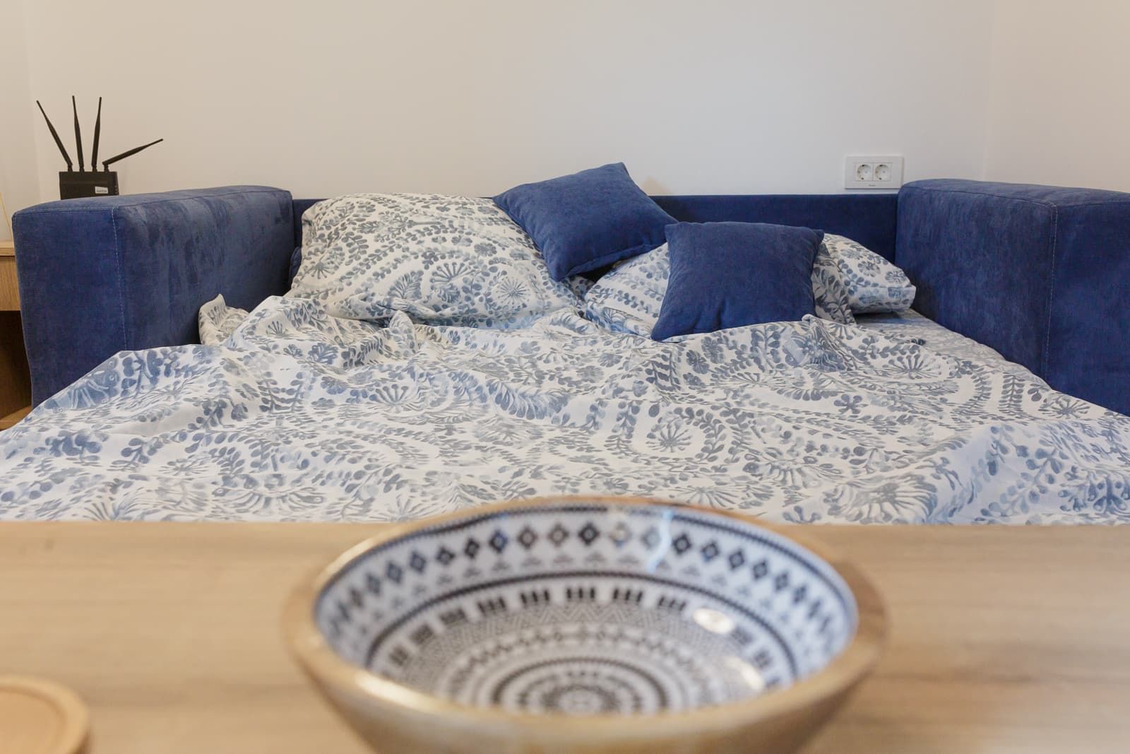 Namesten studio apartman na atraktivnoj lokaciji u Budvi (na duzi period) - Amfora Real Estate