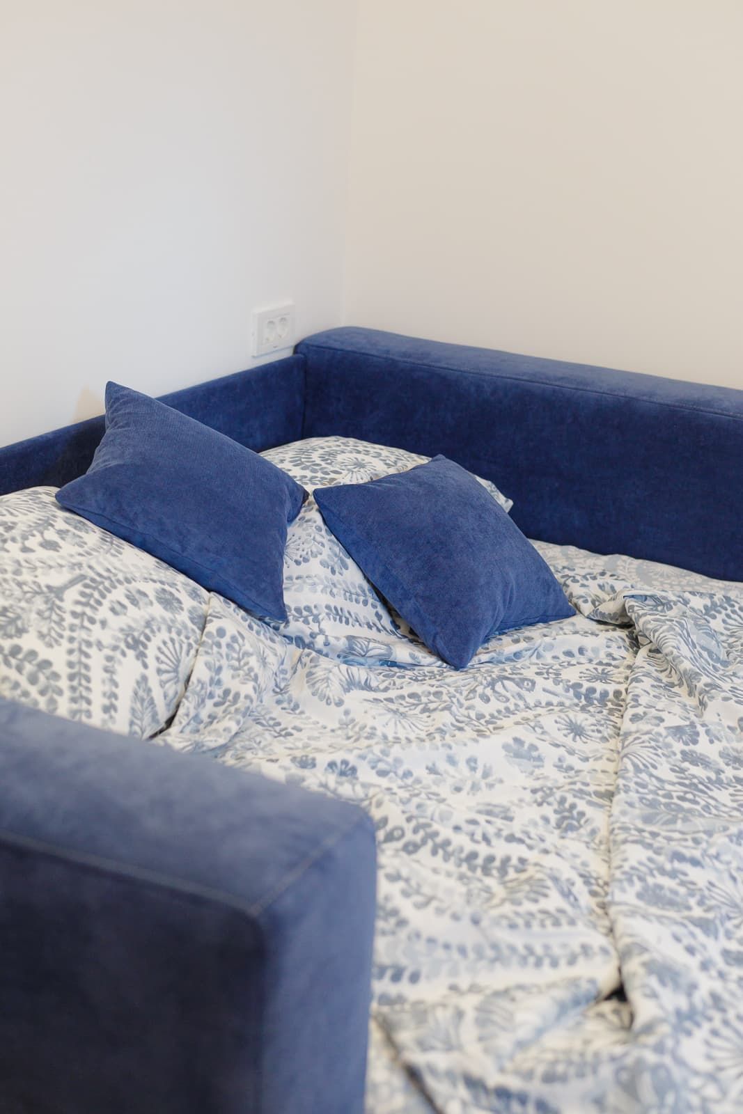 Namesten studio apartman na atraktivnoj lokaciji u Budvi (na duzi period) - Amfora Real Estate