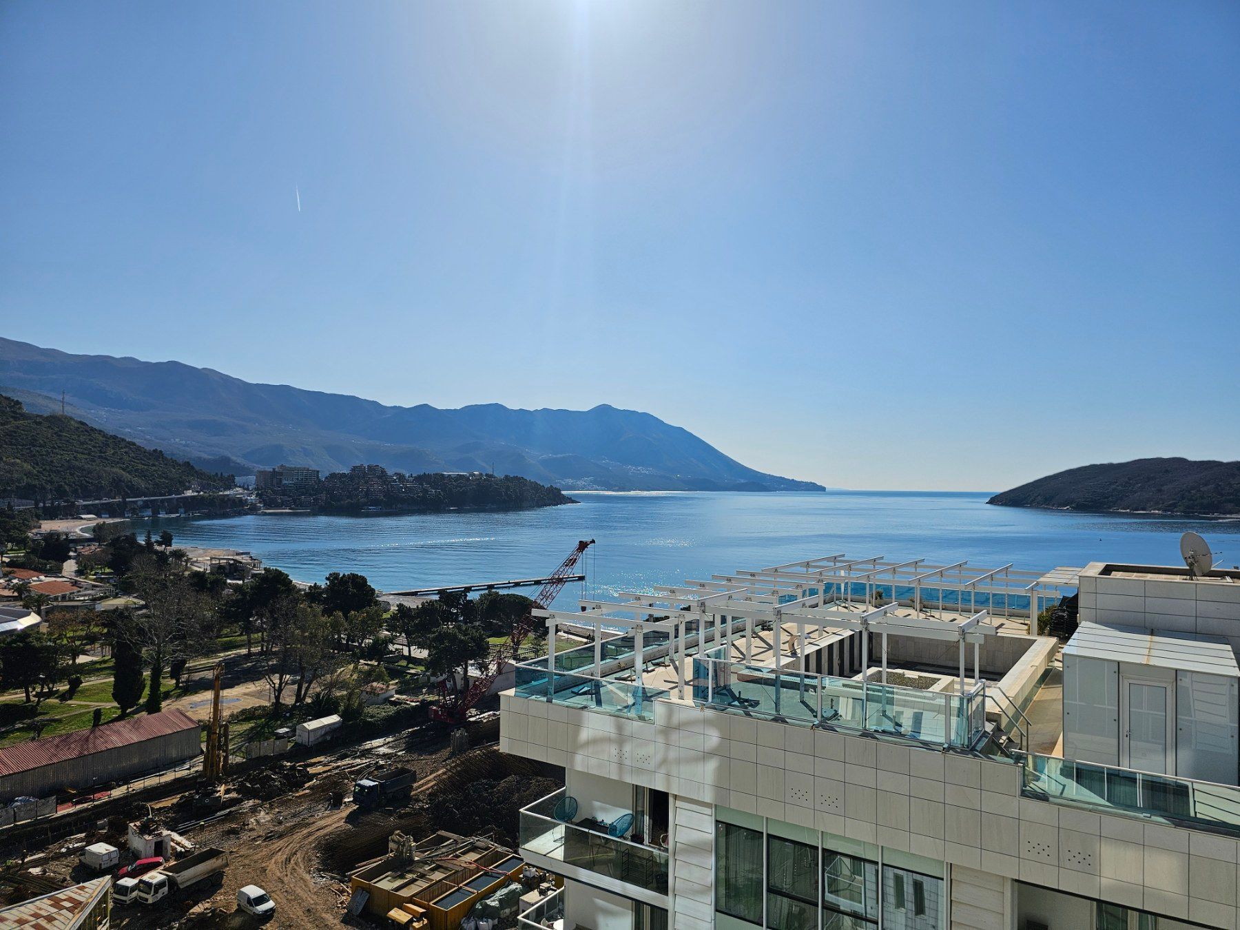 amforaproperty.com/Tre Canne,Budva-Dvosoban stan 77m2 sa pogledom na more