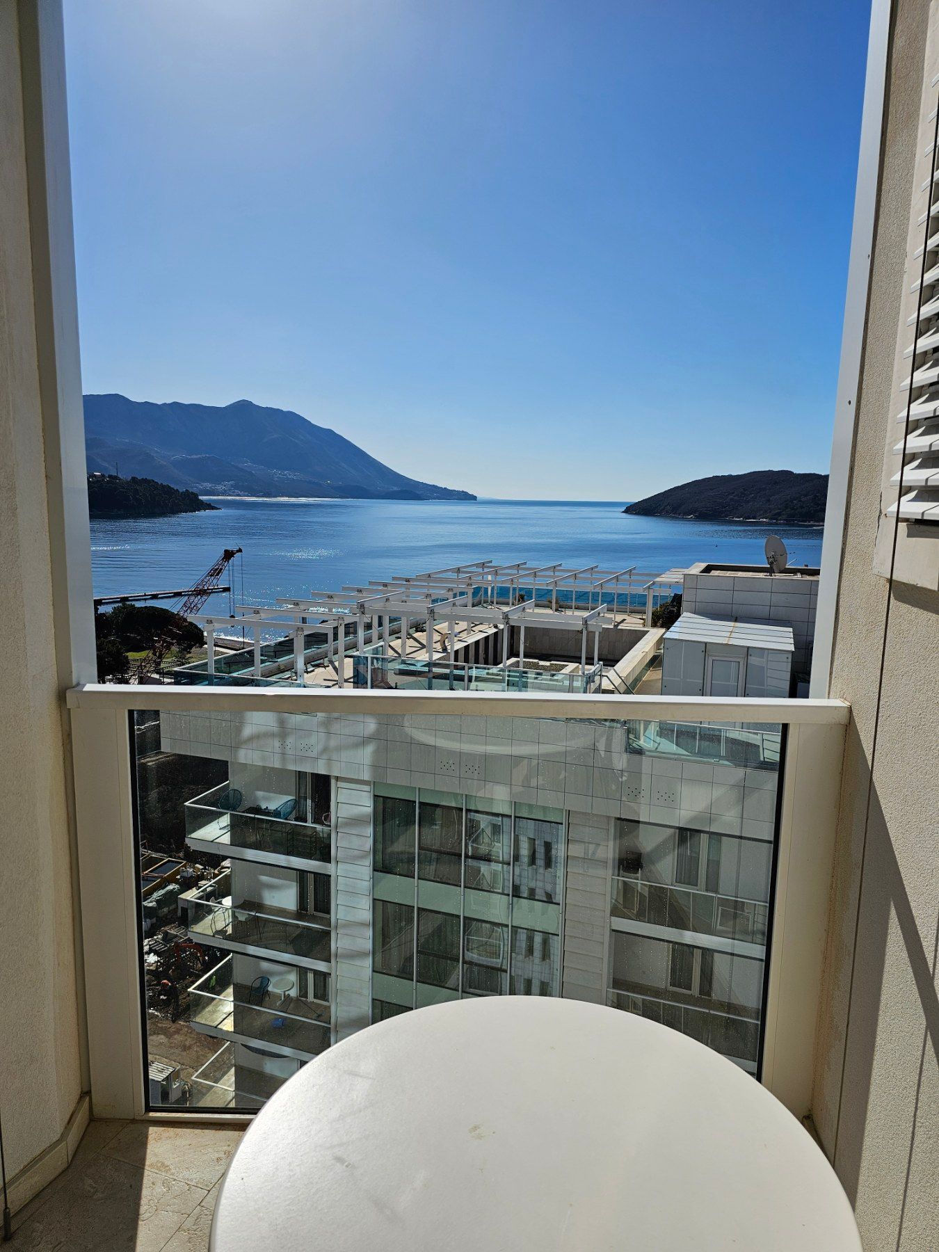 amforaproperty.com/Tre Canne,Budva-Dvosoban stan 77m2 sa pogledom na more