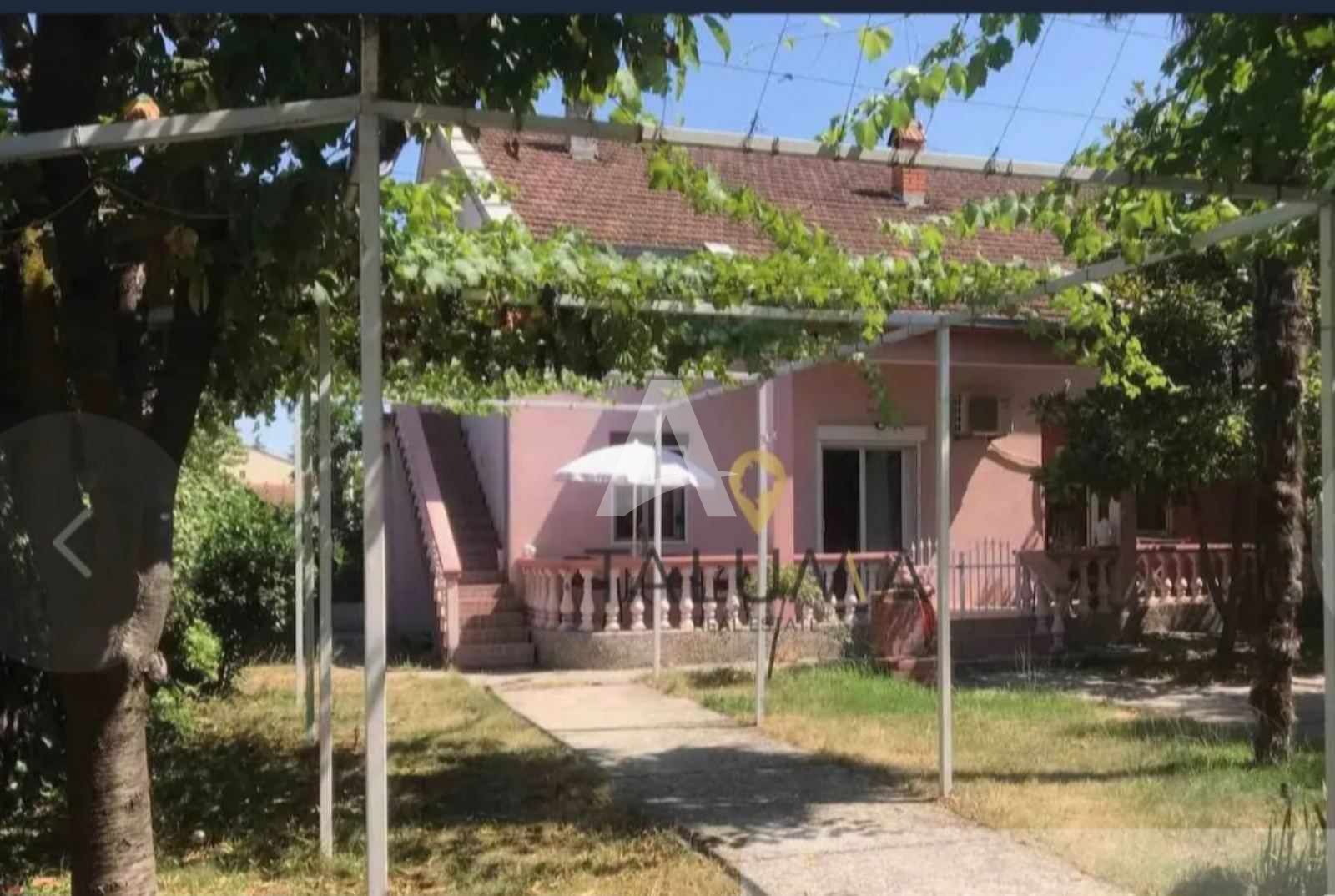 amforaproperty.com/Jednosoban stan u stambenoj kuci,Podgorica (na duzi period)