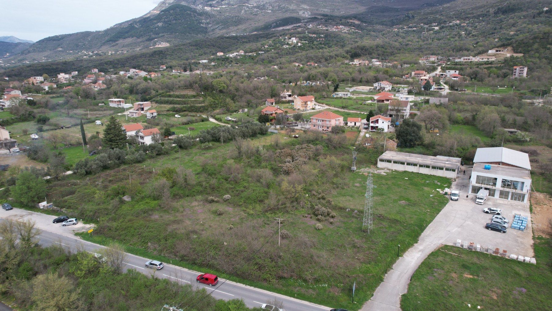 amforaproperty.com/Urbanizovani Plac od 4752m² na Atraktivnoj Lokaciji u Radanovićima, Kotor