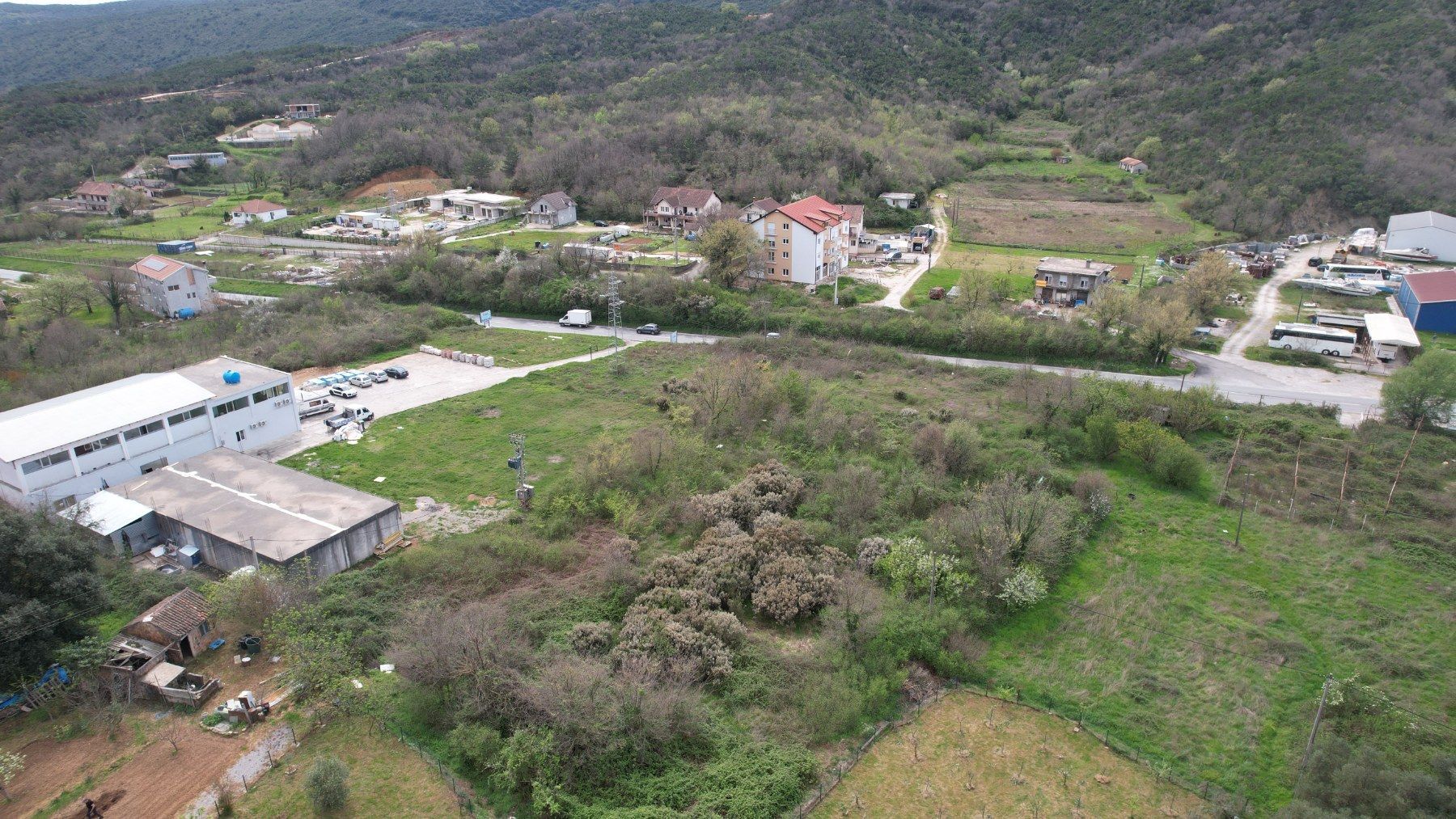 amforaproperty.com/Urbanizovani Plac od 4752m² na Atraktivnoj Lokaciji u Radanovićima, Kotor