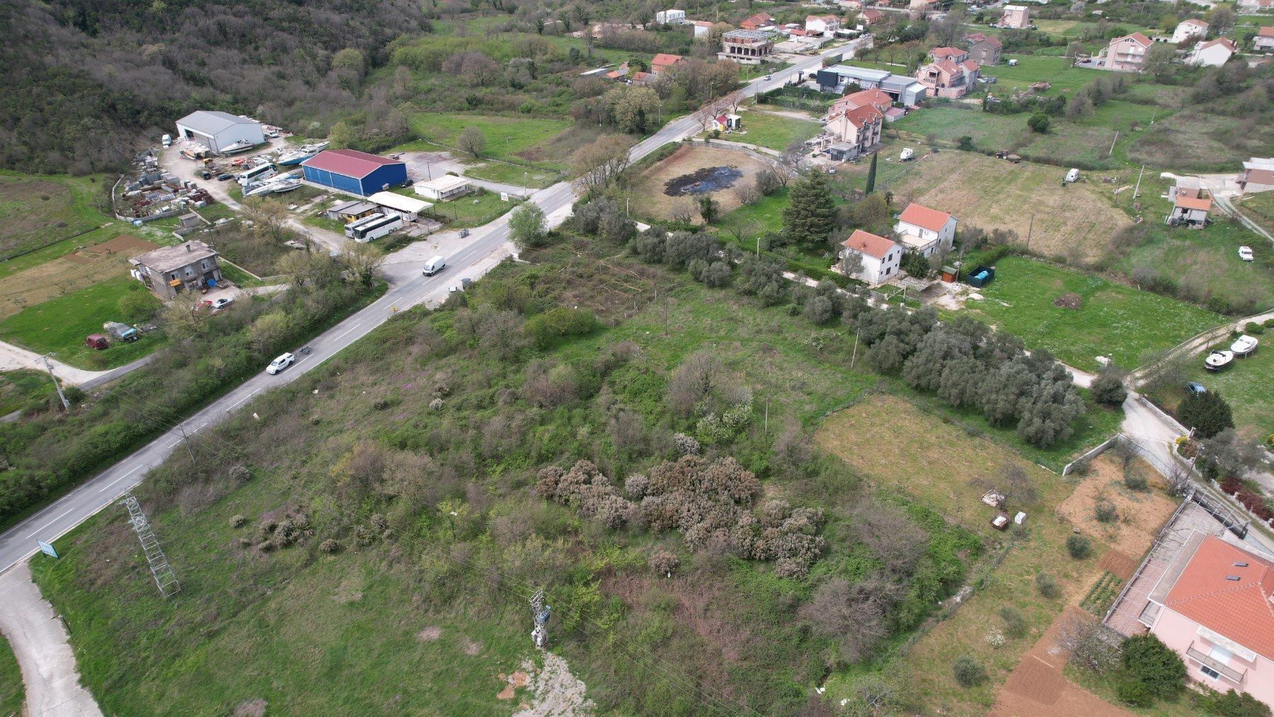 amforaproperty.com/Urbanizovani Plac od 4752m² na Atraktivnoj Lokaciji u Radanovićima, Kotor