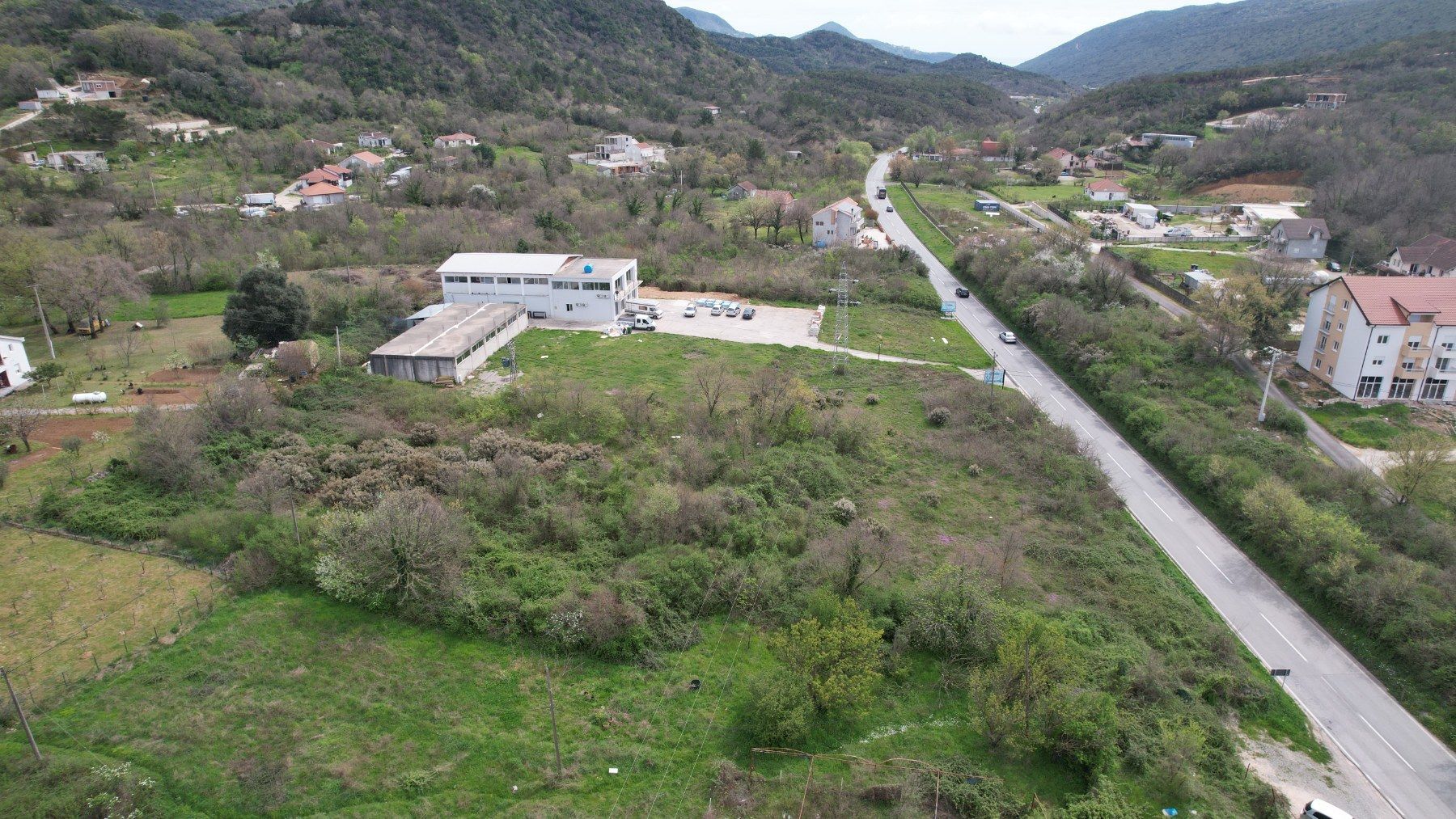 amforaproperty.com/Urbanizovani Plac od 4752m² na Atraktivnoj Lokaciji u Radanovićima, Kotor