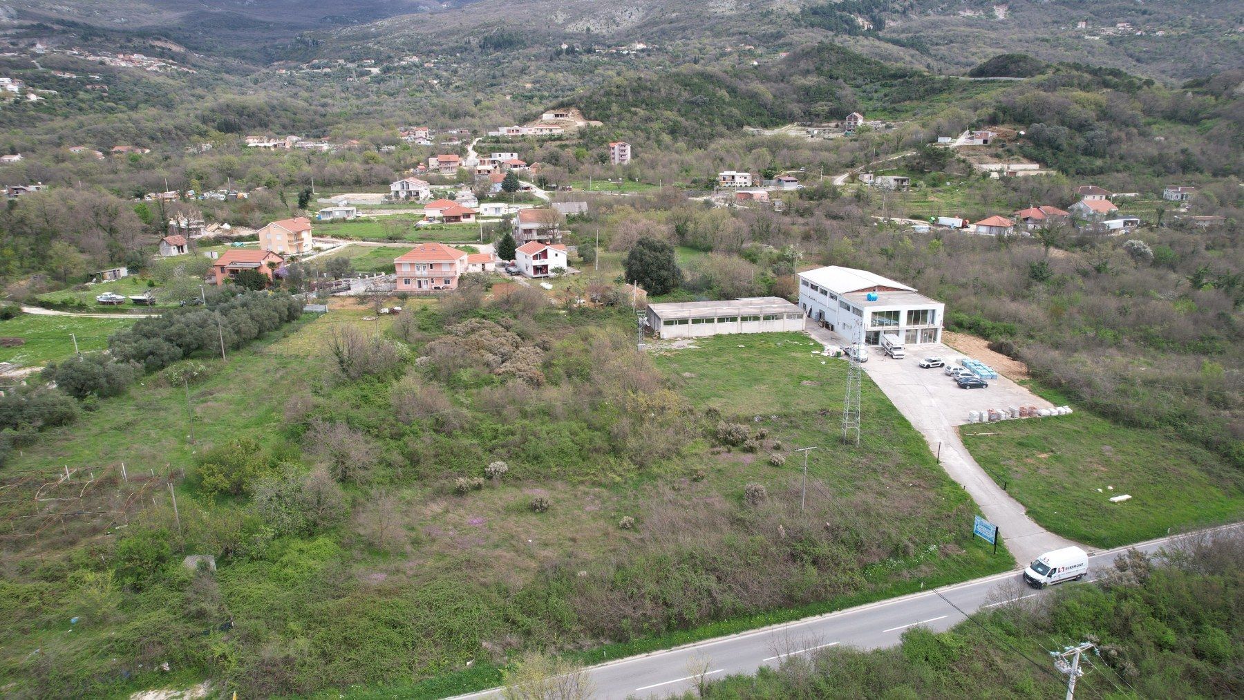 amforaproperty.com/Urbanizovani Plac od 4752m² na Atraktivnoj Lokaciji u Radanovićima, Kotor