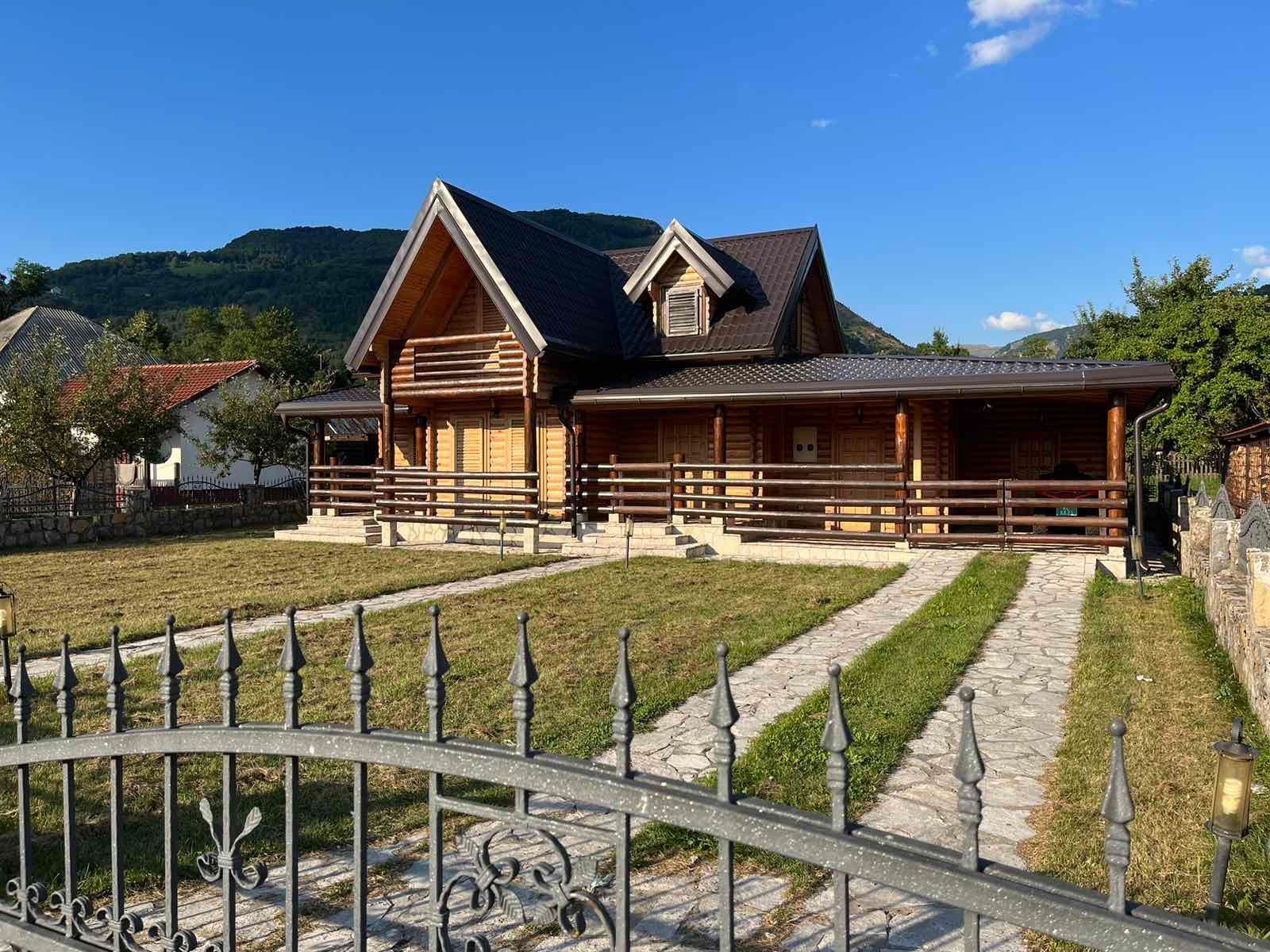 amforaproperty.com/Kolasin-Planinska kuca 180m2 na atraktivnoj lokaciji