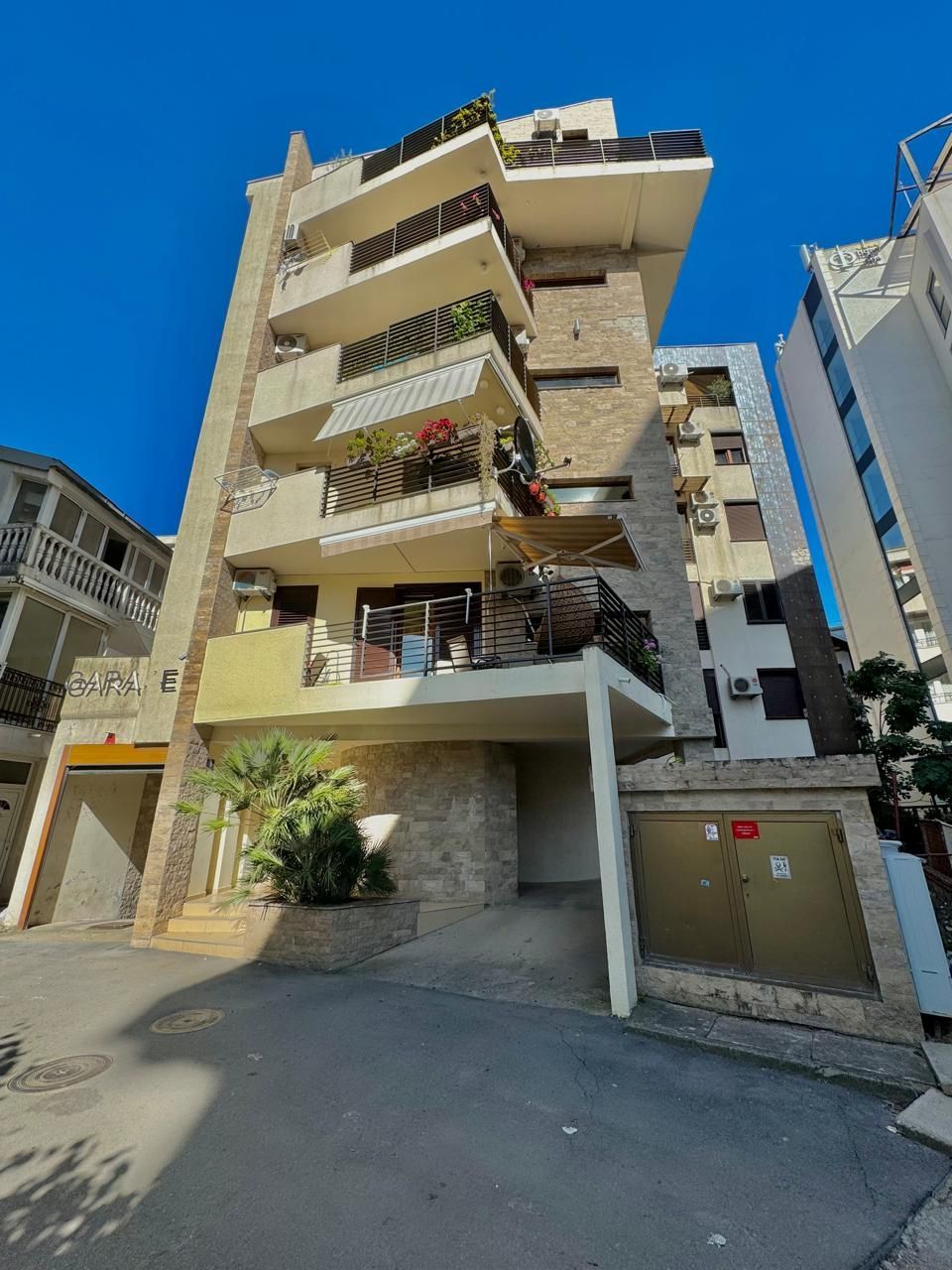 amforaproperty.com/Budva,Centar-Dvosoban stan 75m2 sa parking mestom