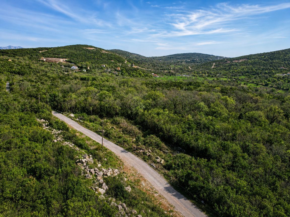 Urbanizovano zemljiste 1000m2,Kovaci,opstina Kotor - Amfora Real Estate