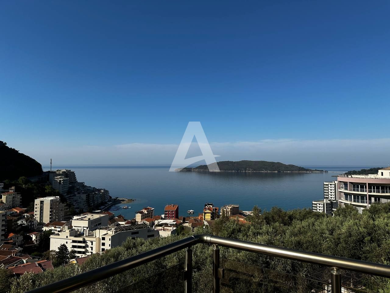 amforaproperty.com/Jednosoban stan u Rafailovićima s panoramskim pogledom na more