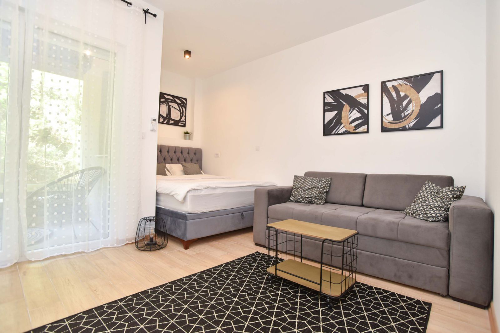 amforaproperty.com/APARTMAN BLUE MOON BUDVA-STAN NA DAN