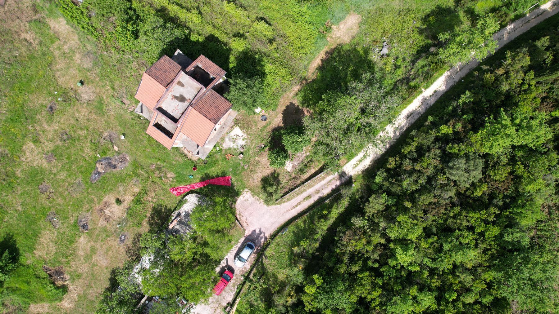 amforaproperty.com/Radanovici,Kotor-Ekskluzivno imanje od 83.000 m² sa vinogradom, jezerom i izvorskom vodom