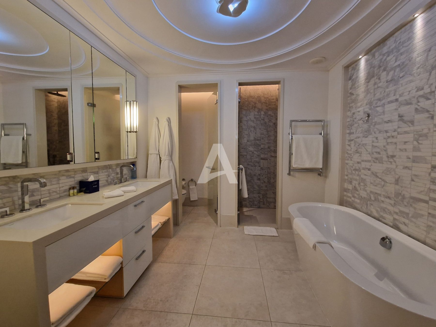 amforaproperty.com/Tivat-Luksuzan jednosoban stan 80m2 , Porto Montenegro