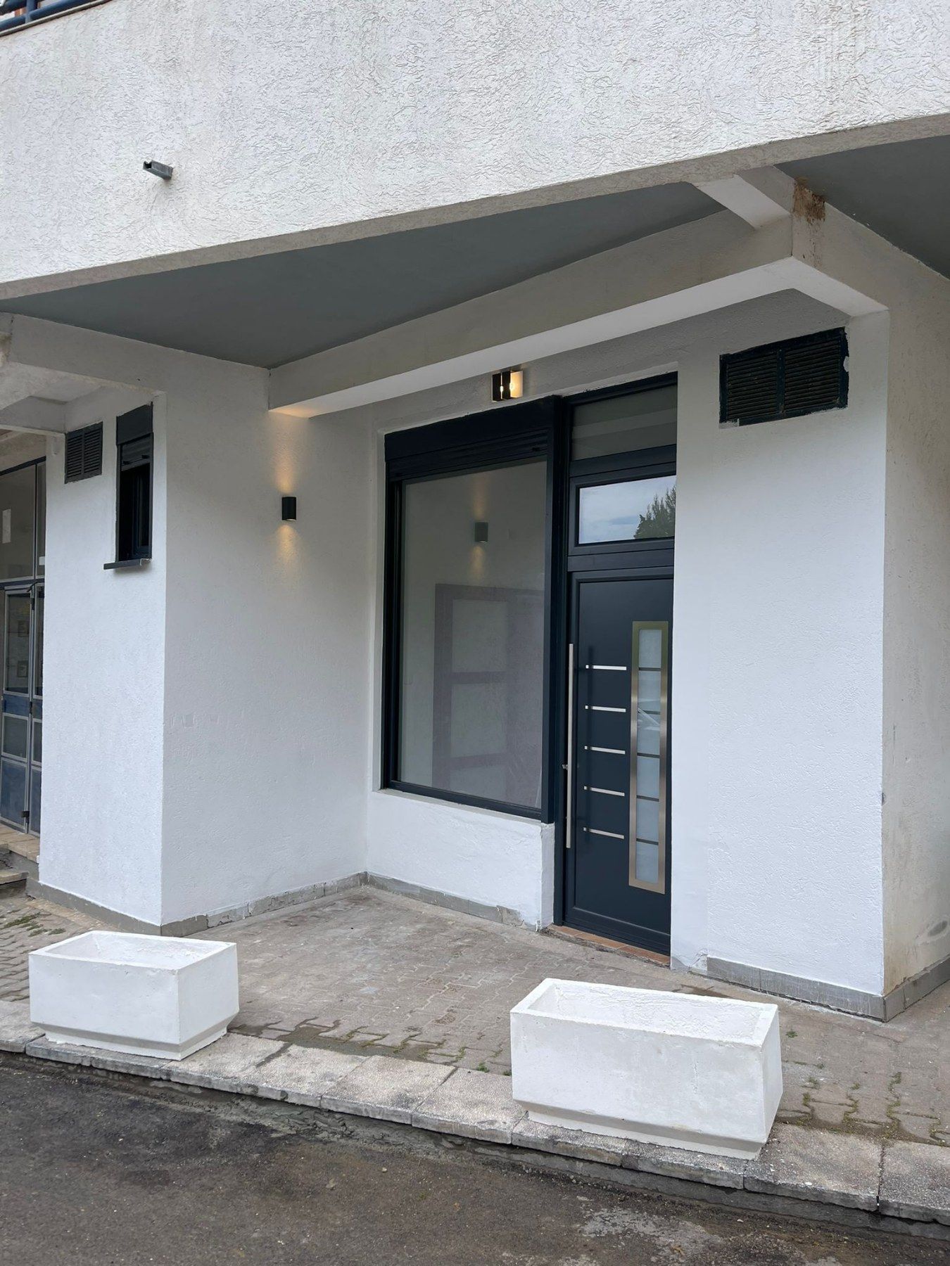 amforaproperty.com/Poslovni prostor 24m2 na duzi period,Lazi-Budva