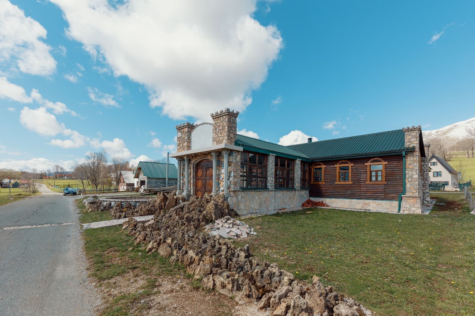 amforaproperty.com/Zabljak-Jedinstven unikatni restoran 300m2 na placu od 18,000m2