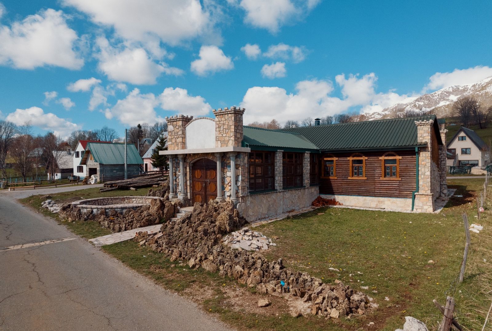 amforaproperty.com/Zabljak-Jedinstven unikatni restoran 300m2 na placu od 18,000m2