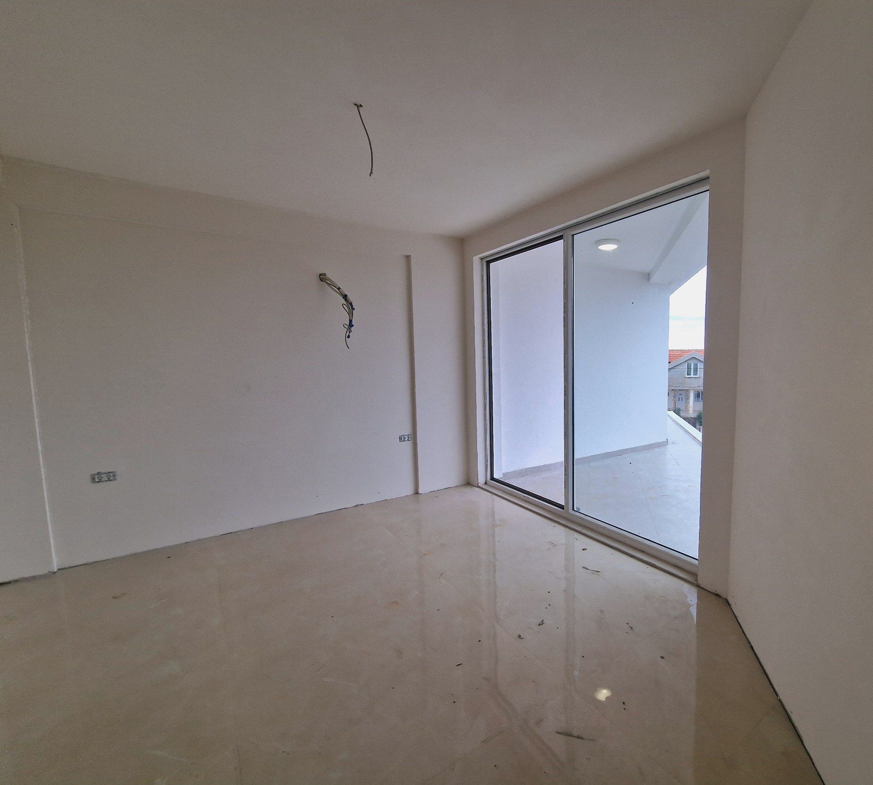 amforaproperty.com/Nova luksuzna vila 453m2 sa bazenom u Krimovici, opština Kotor