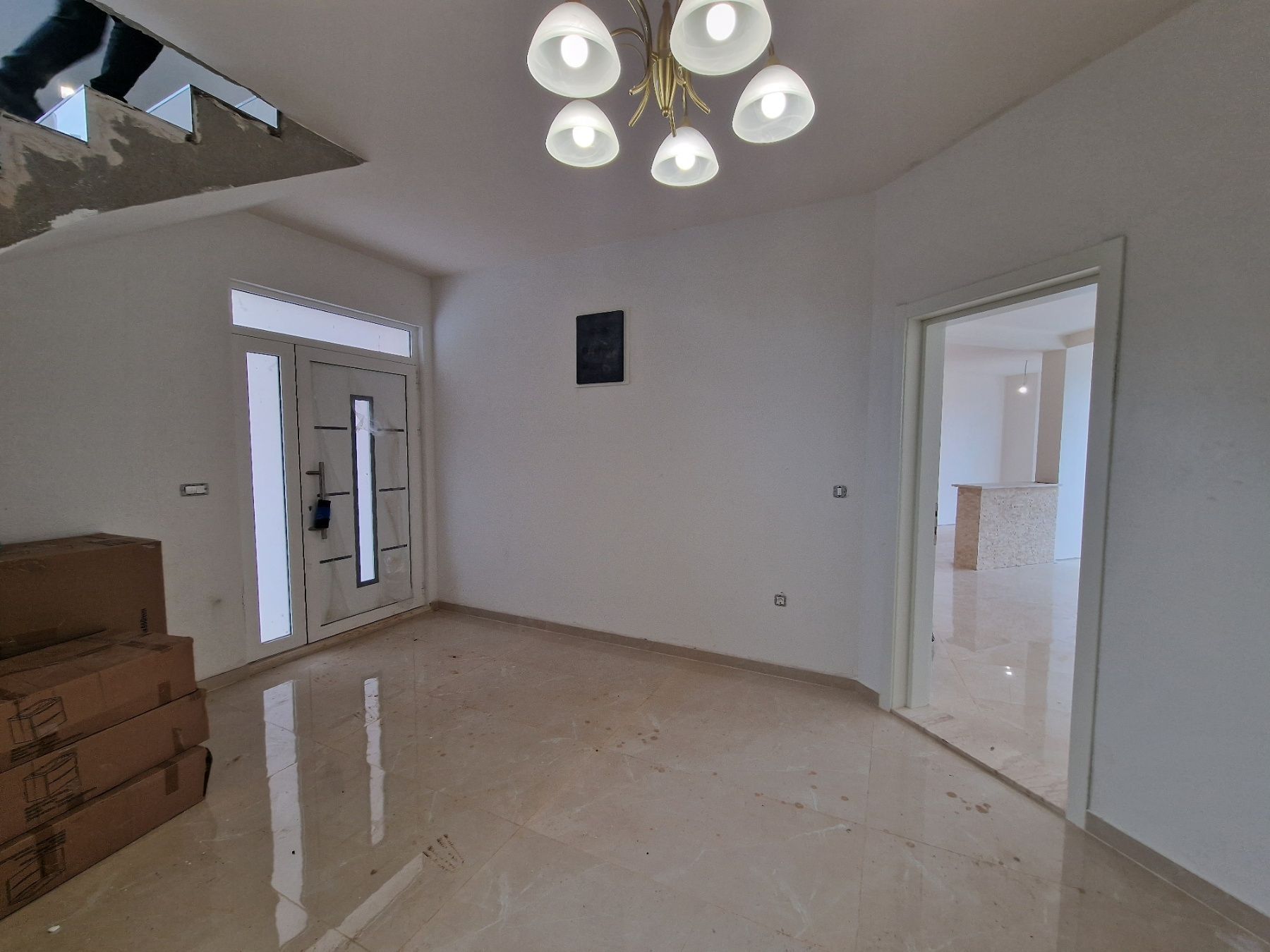 amforaproperty.com/Nova luksuzna vila 453m2 sa bazenom u Krimovici, opština Kotor