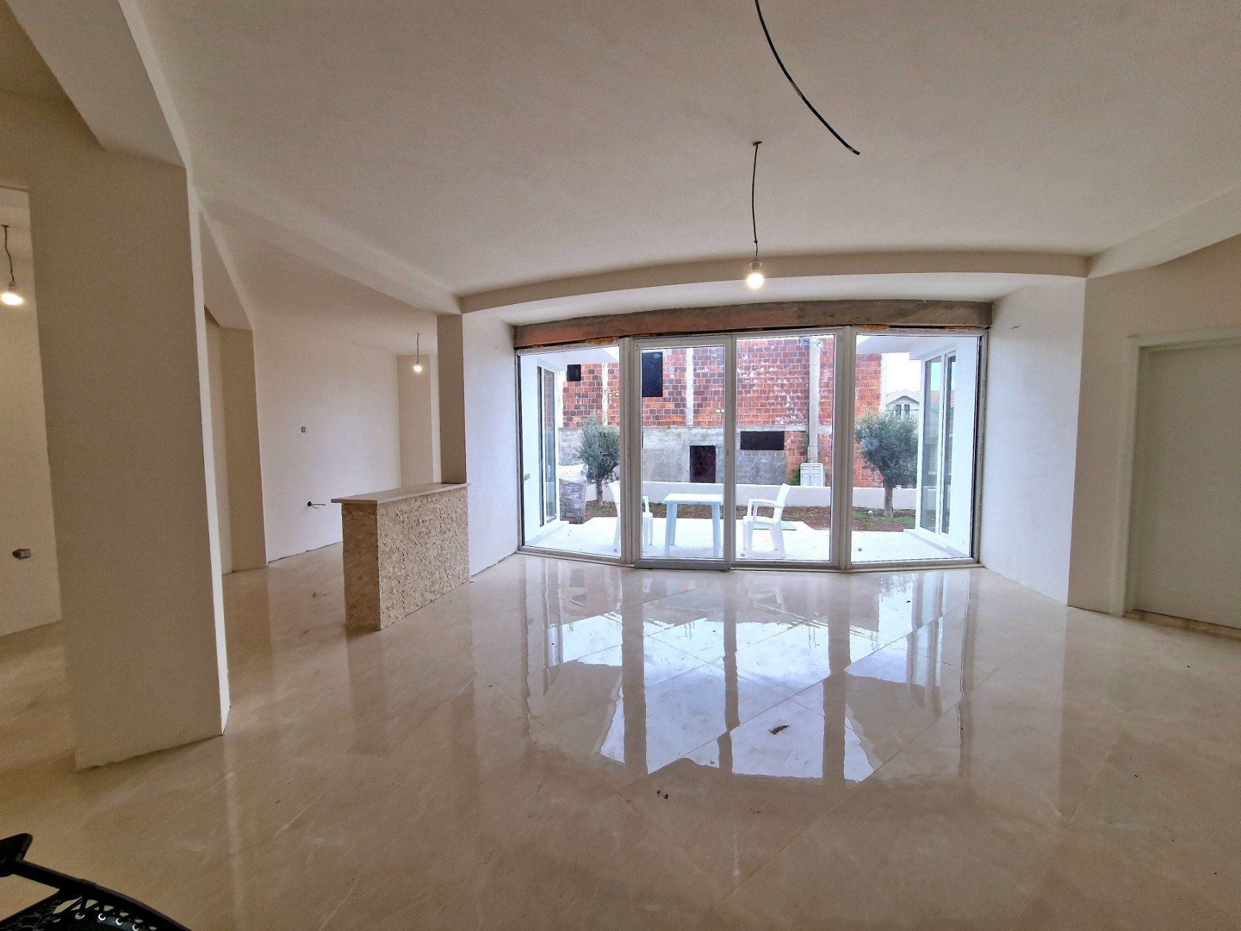 amforaproperty.com/Nova luksuzna vila 453m2 sa bazenom u Krimovici, opština Kotor