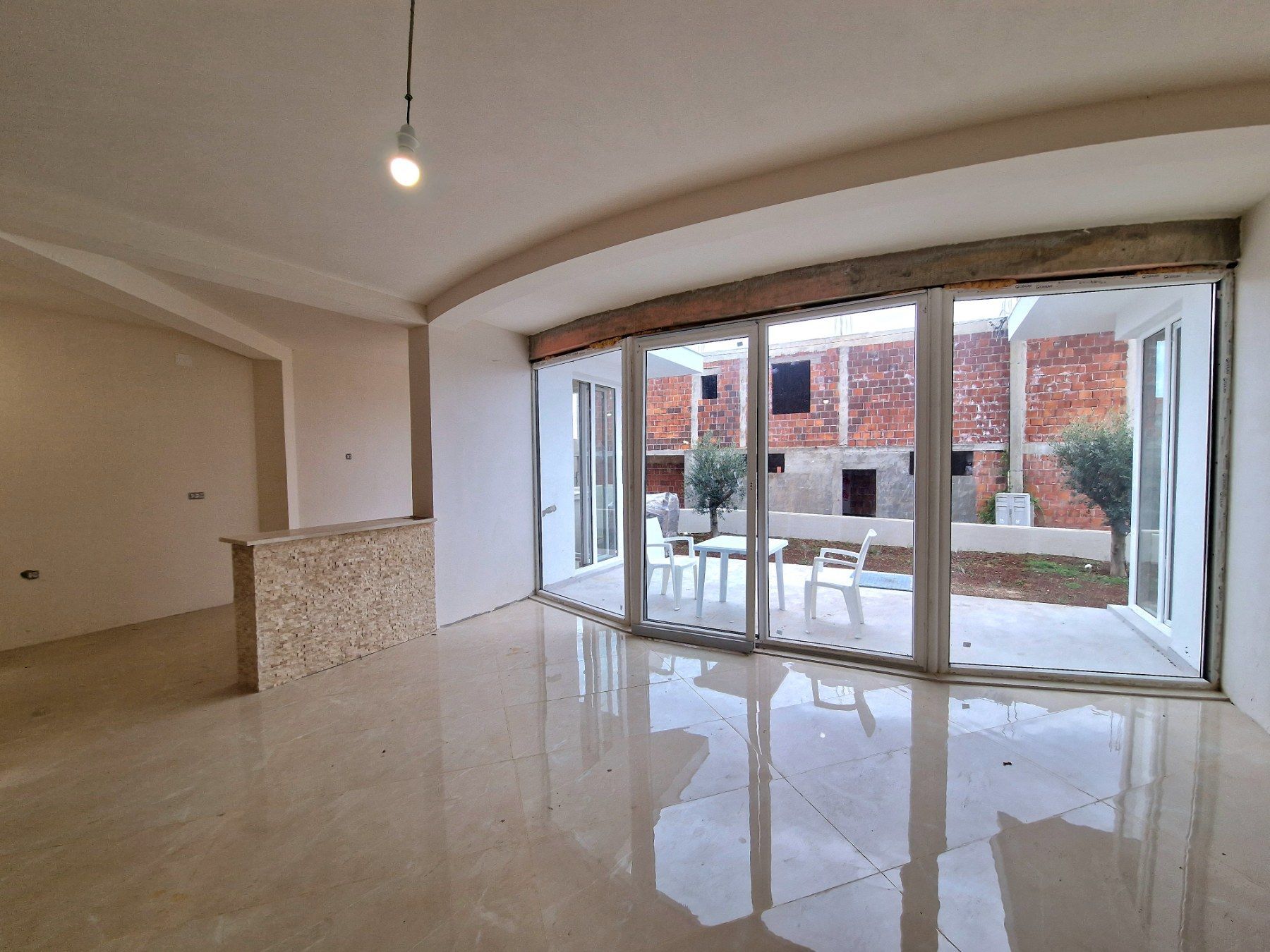 amforaproperty.com/Nova luksuzna vila 453m2 sa bazenom u Krimovici, opština Kotor