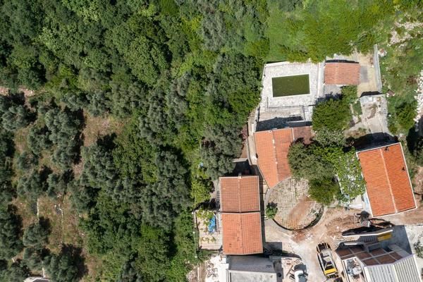 amforaproperty.com/Budva,Rezevici-Dve kamene kuce sa bazenom i panoramskim pogledom