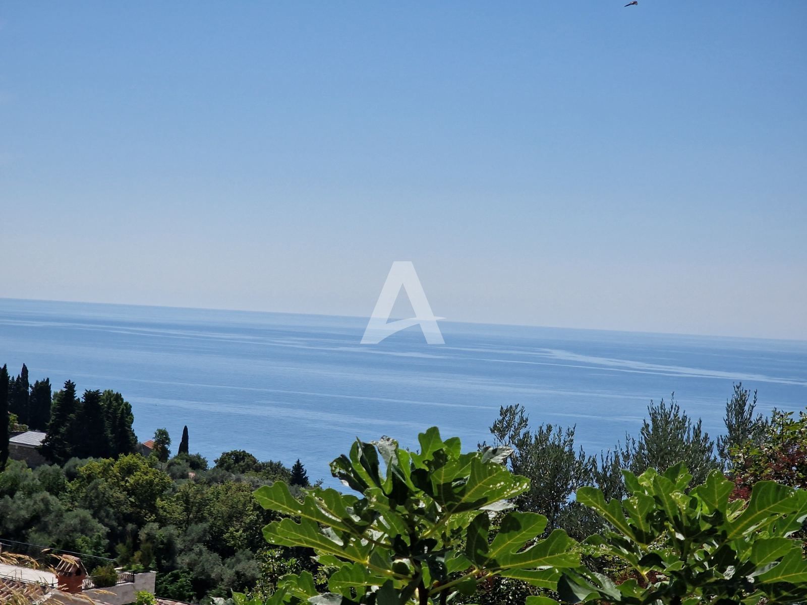 amforaproperty.com/Budva,Rezevici-Dve kamene kuce sa bazenom i panoramskim pogledom