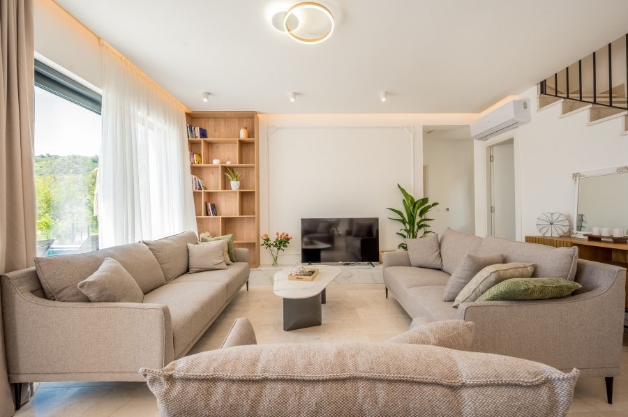 Luksuzna nova vila 250 m² sa bazenom i panoramskim pogledom – Mrčevaц, Tivat - Amfora Real Estate