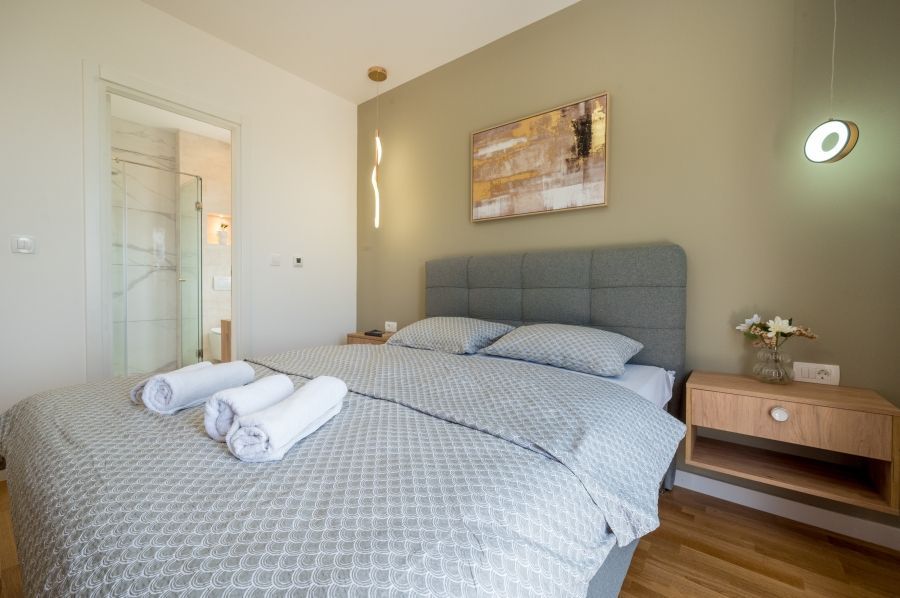 Luksuzna nova vila 250 m² sa bazenom i panoramskim pogledom – Mrčevaц, Tivat - Amfora Real Estate