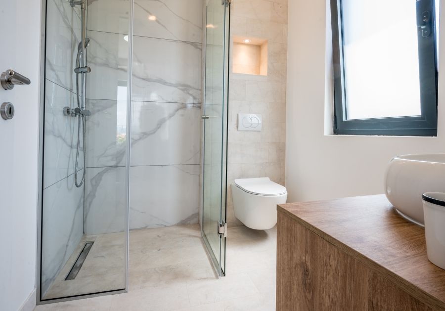 Luksuzna nova vila 250 m² sa bazenom i panoramskim pogledom – Mrčevaц, Tivat - Amfora Real Estate