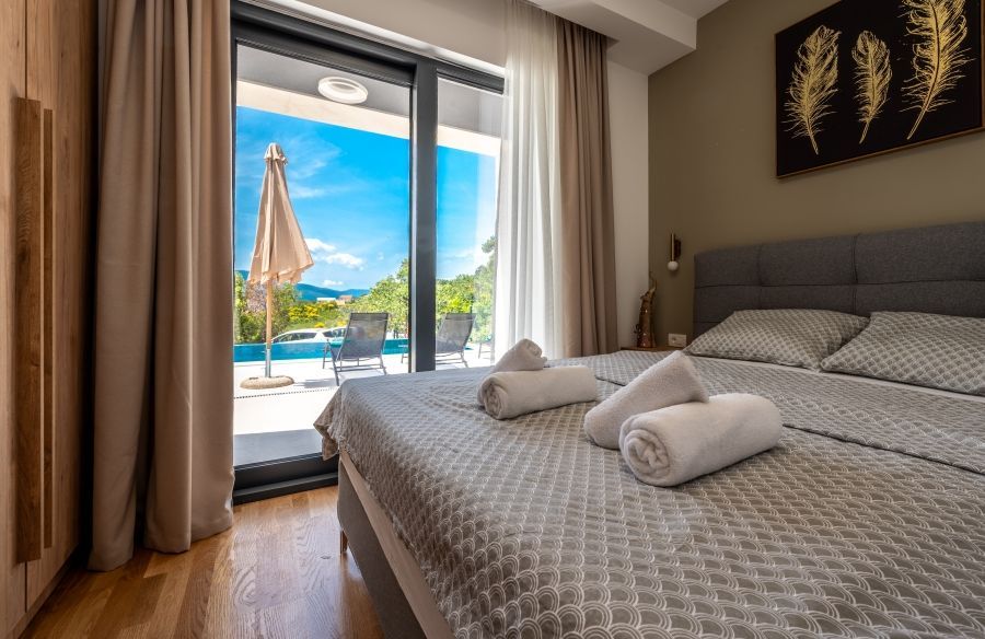 Luksuzna nova vila 250 m² sa bazenom i panoramskim pogledom – Mrčevaц, Tivat - Amfora Real Estate