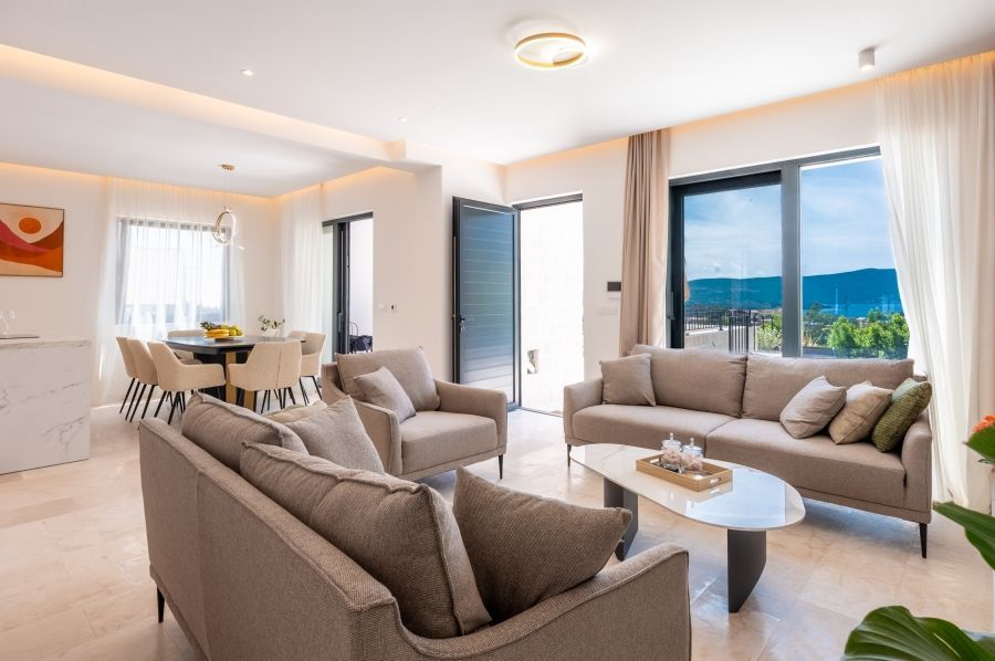 Luksuzna nova vila 250 m² sa bazenom i panoramskim pogledom – Mrčevaц, Tivat - Amfora Real Estate