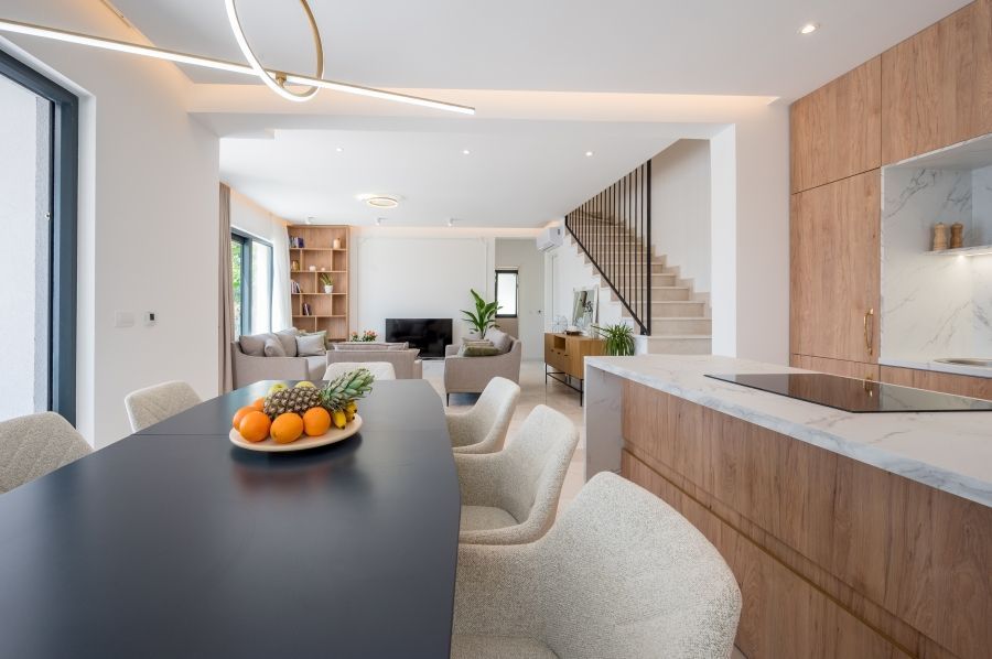 Luksuzna nova vila 250 m² sa bazenom i panoramskim pogledom – Mrčevaц, Tivat - Amfora Real Estate