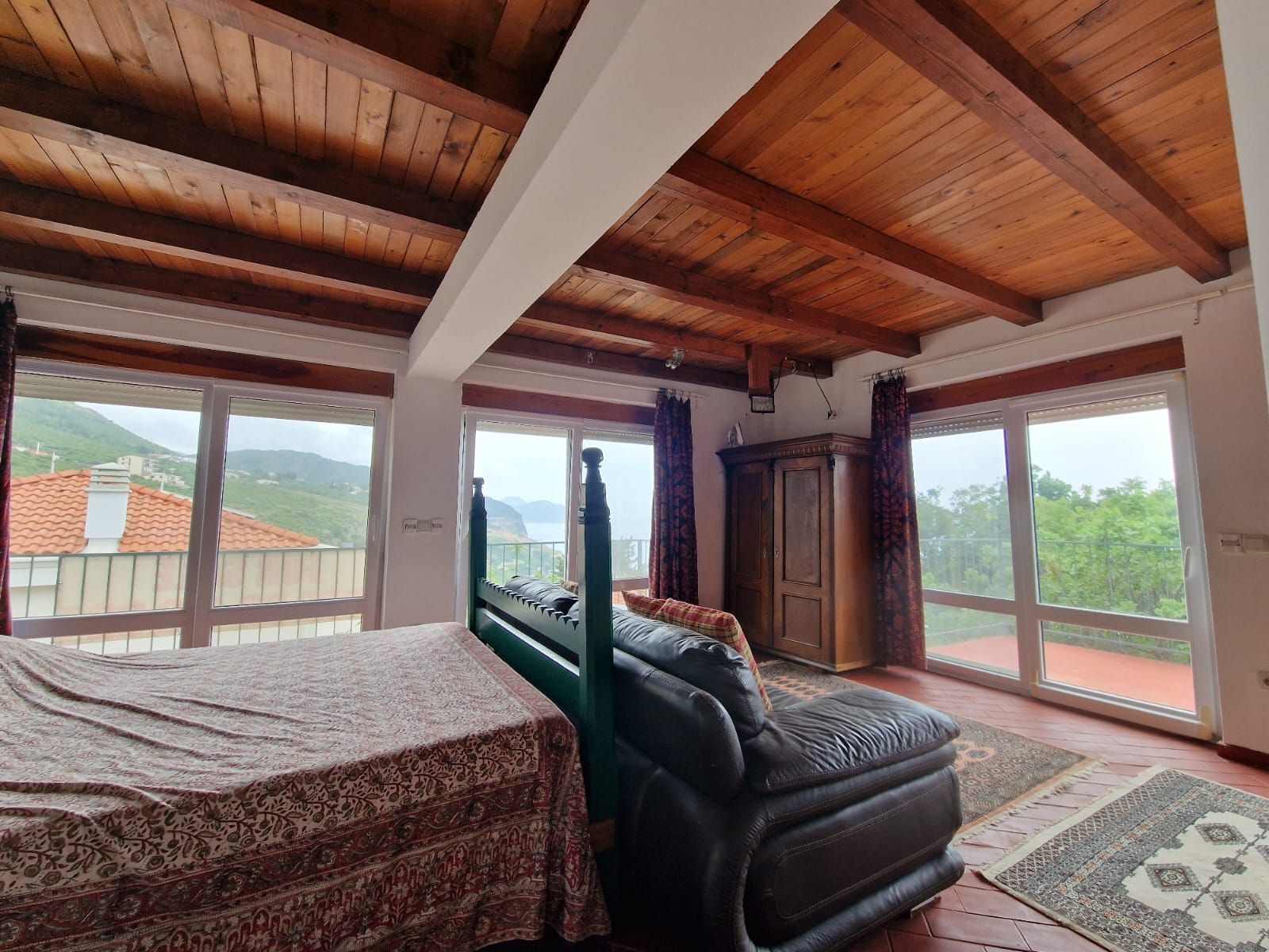 amforaproperty.com/Budva,Skočiđevojka-Kamena kuca sa bazenom i panoramskim pogledom na more