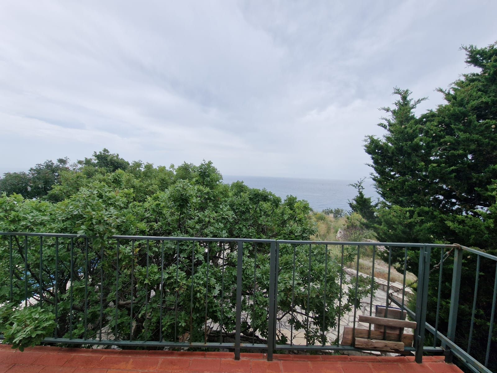 amforaproperty.com/Budva,Skočiđevojka-Kamena kuca sa bazenom i panoramskim pogledom na more