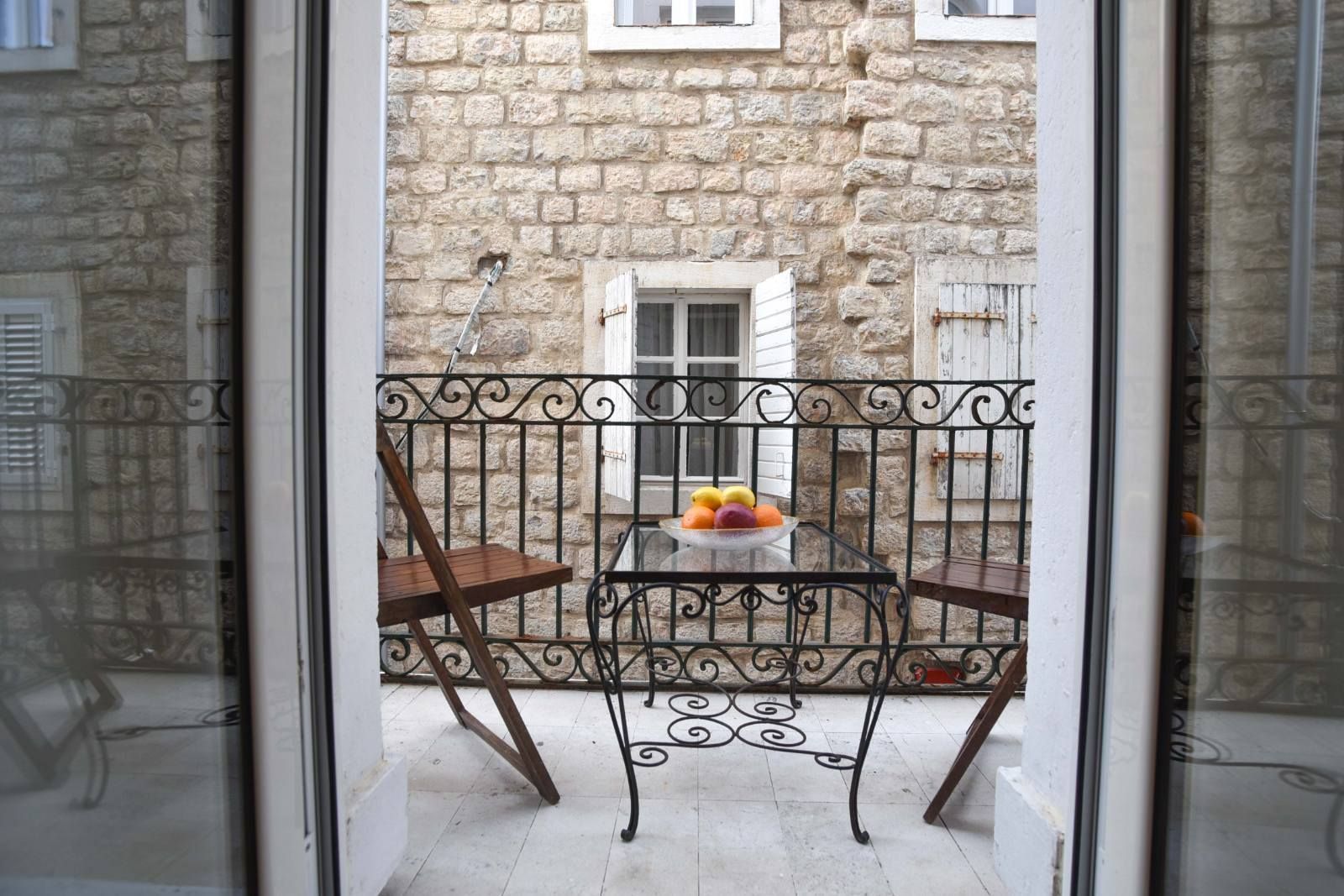 Stari Grad, Budva-Jednosoban stan na duzi period - Amfora Real Estate