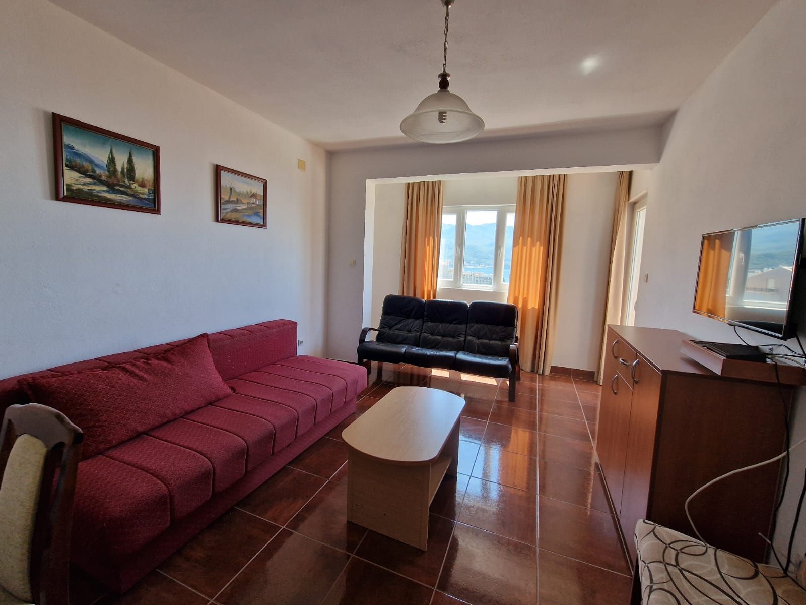 amforaproperty.com/Moderna stambena zgrada 1000m2 sa 18 apartmana u Bečićima, 300 metara od mora