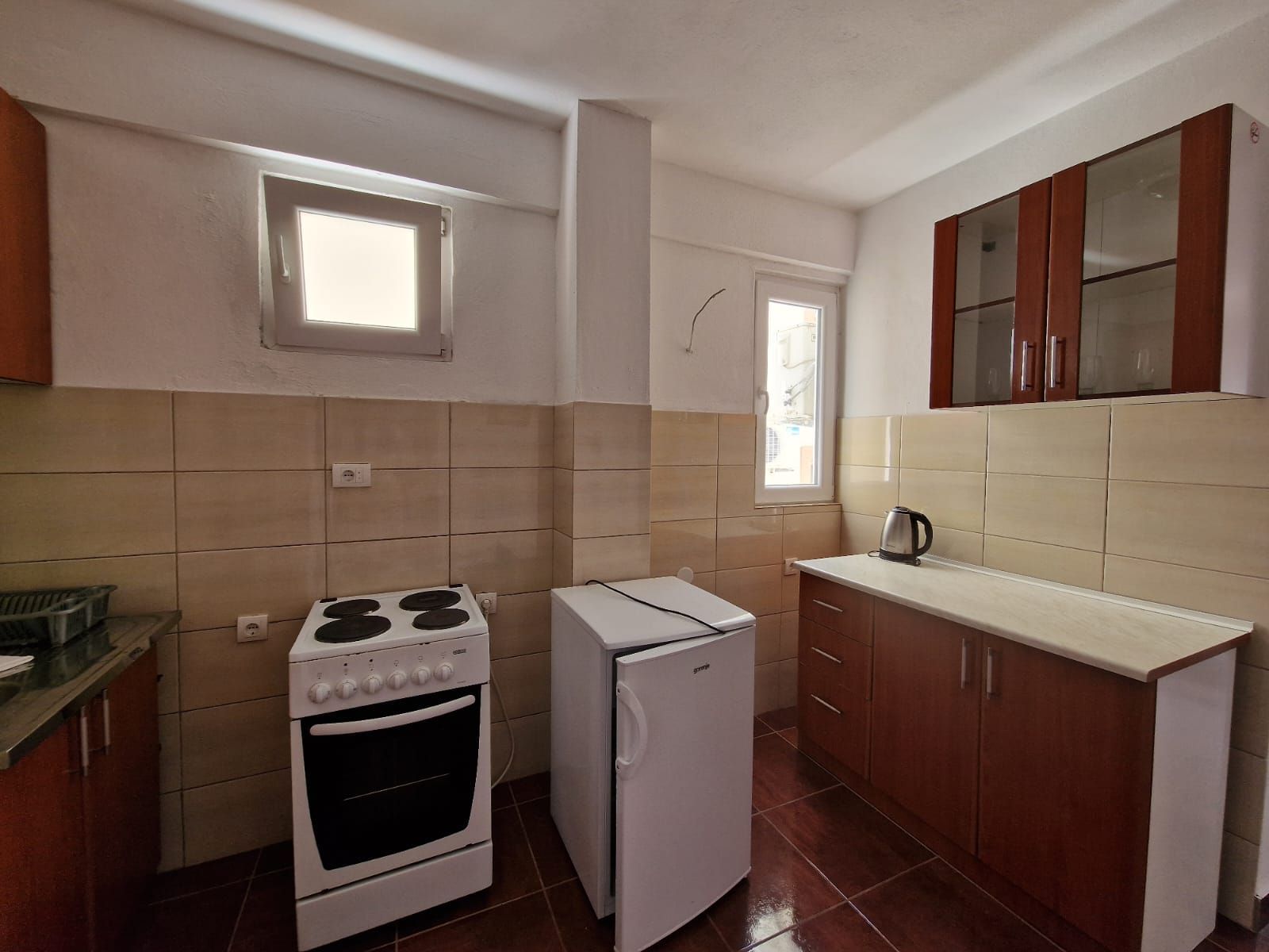 amforaproperty.com/Moderna stambena zgrada 1000m2 sa 18 apartmana u Bečićima, 300 metara od mora