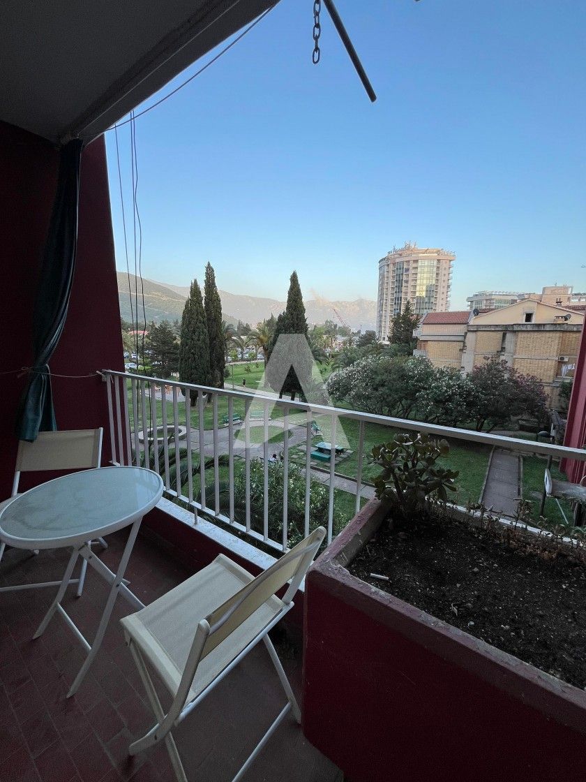 amfora/Studio apartman u centru Budve  (NA DUZI PERIOD)